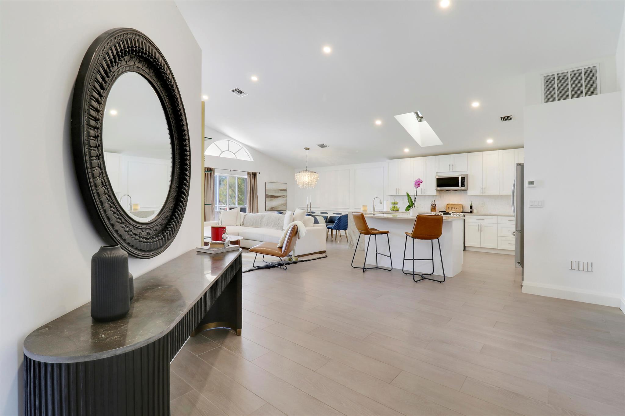 1931 Oak Berry Circle