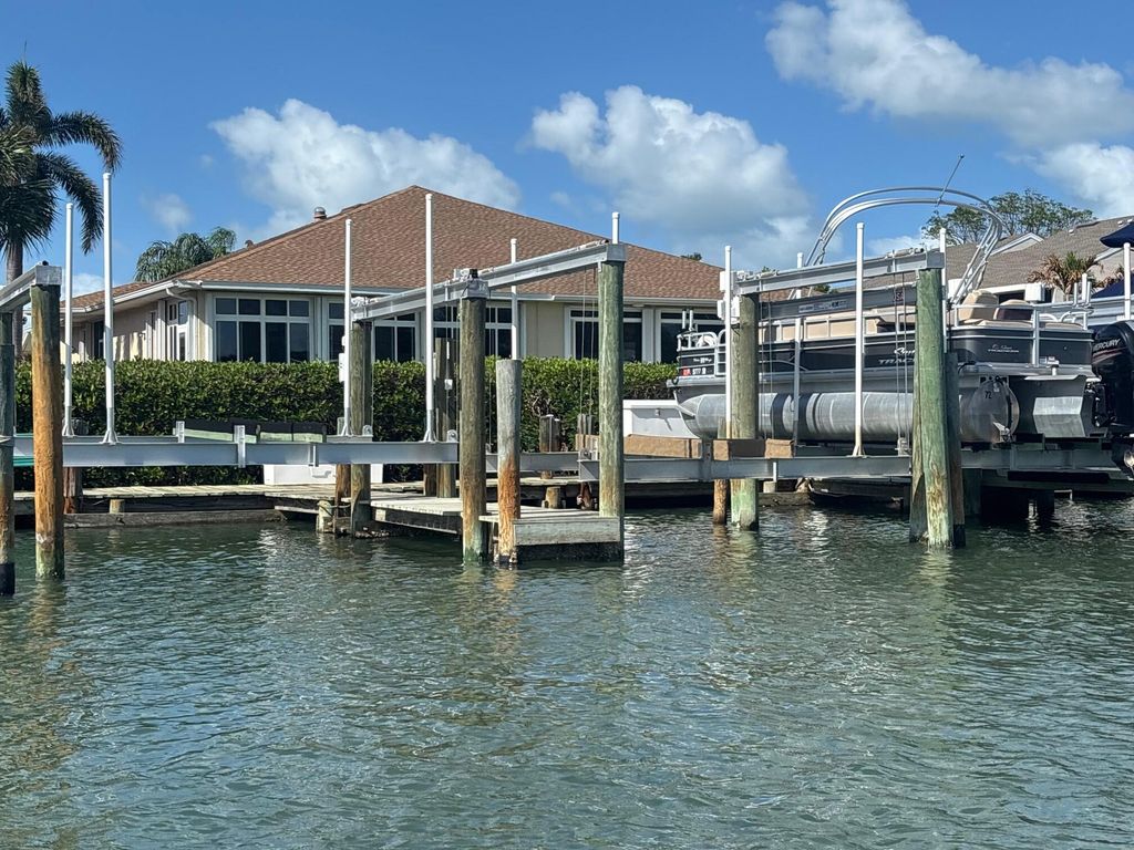 Photo of 3225 S Lakeview Circle #22-202, Fort Pierce, FL 34949 (MLS # B26015326)