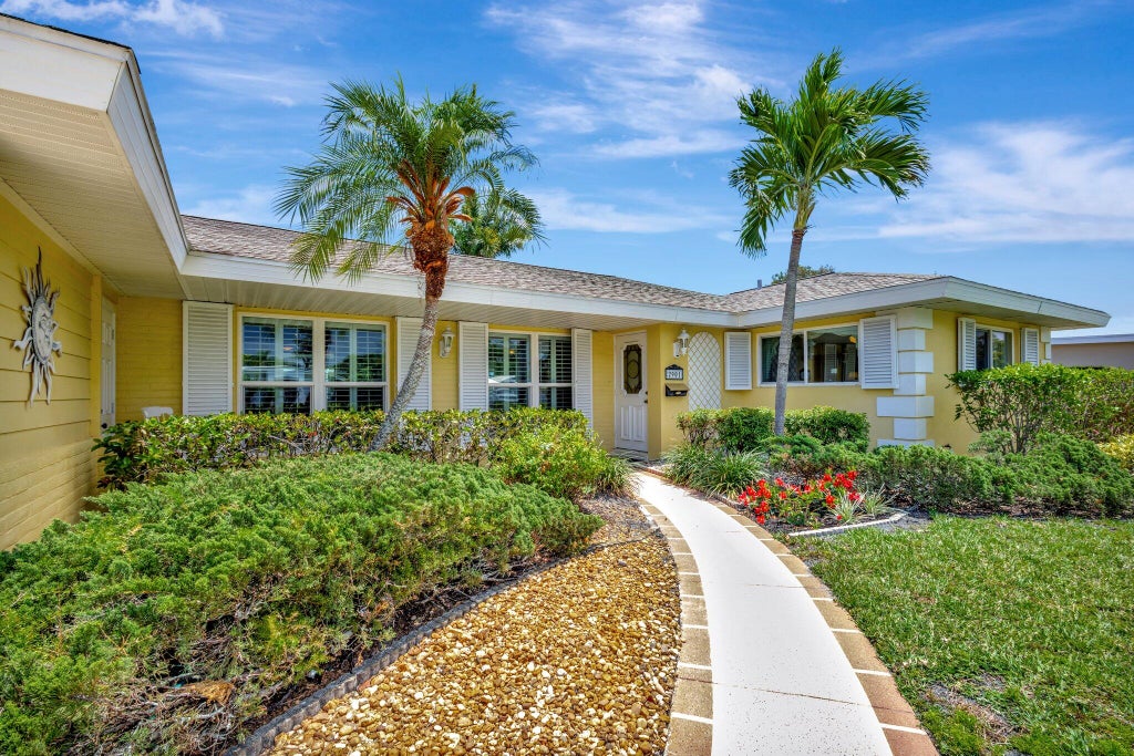 Photo of 2901 SE San Jeronimo Road, Port Saint Lucie, FL 34952 (MLS # R11088183)