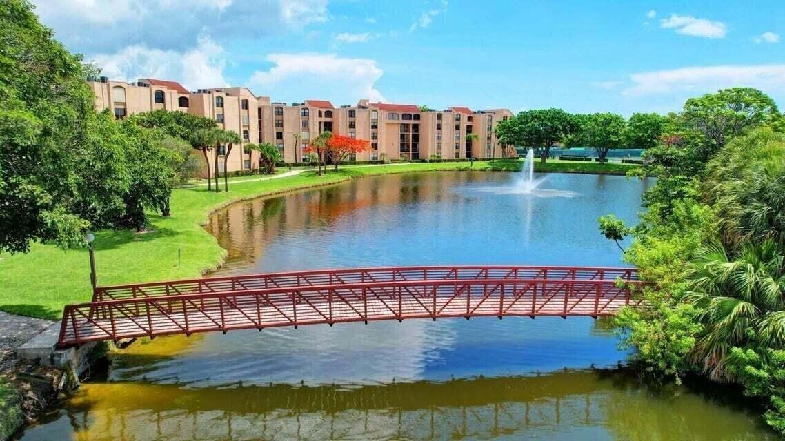 LAVERS DELRAY RACQUET CLUB CONDO - Residential