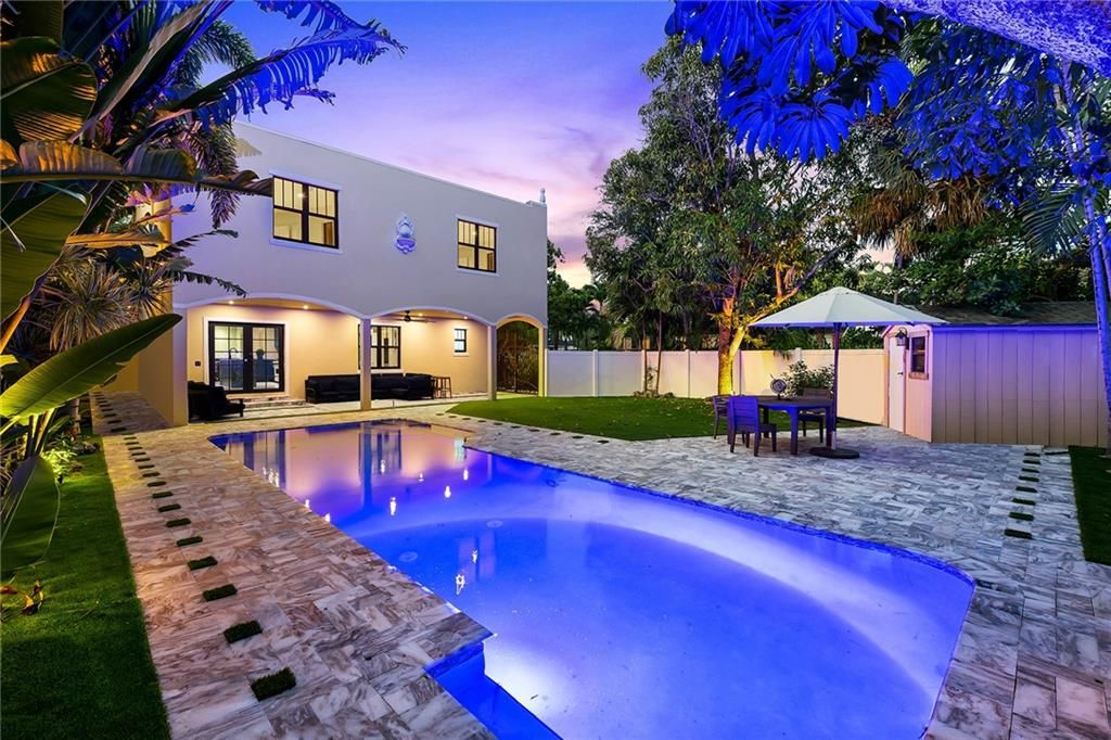 Photo of 824 SE 6th Ct, Fort Lauderdale, FL 33301 (MLS # F10296214)