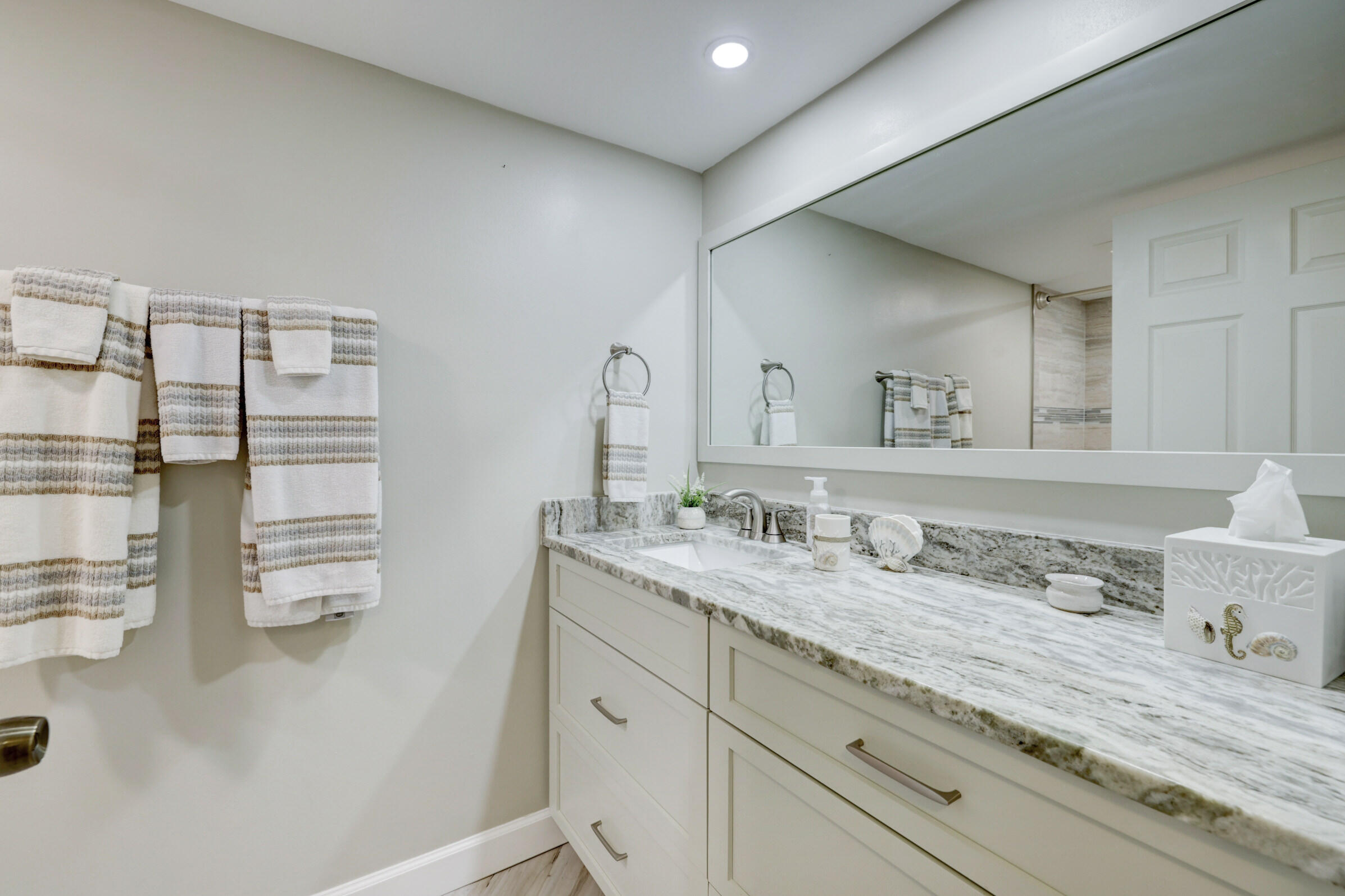 OCEAN VILLAGE - Residential