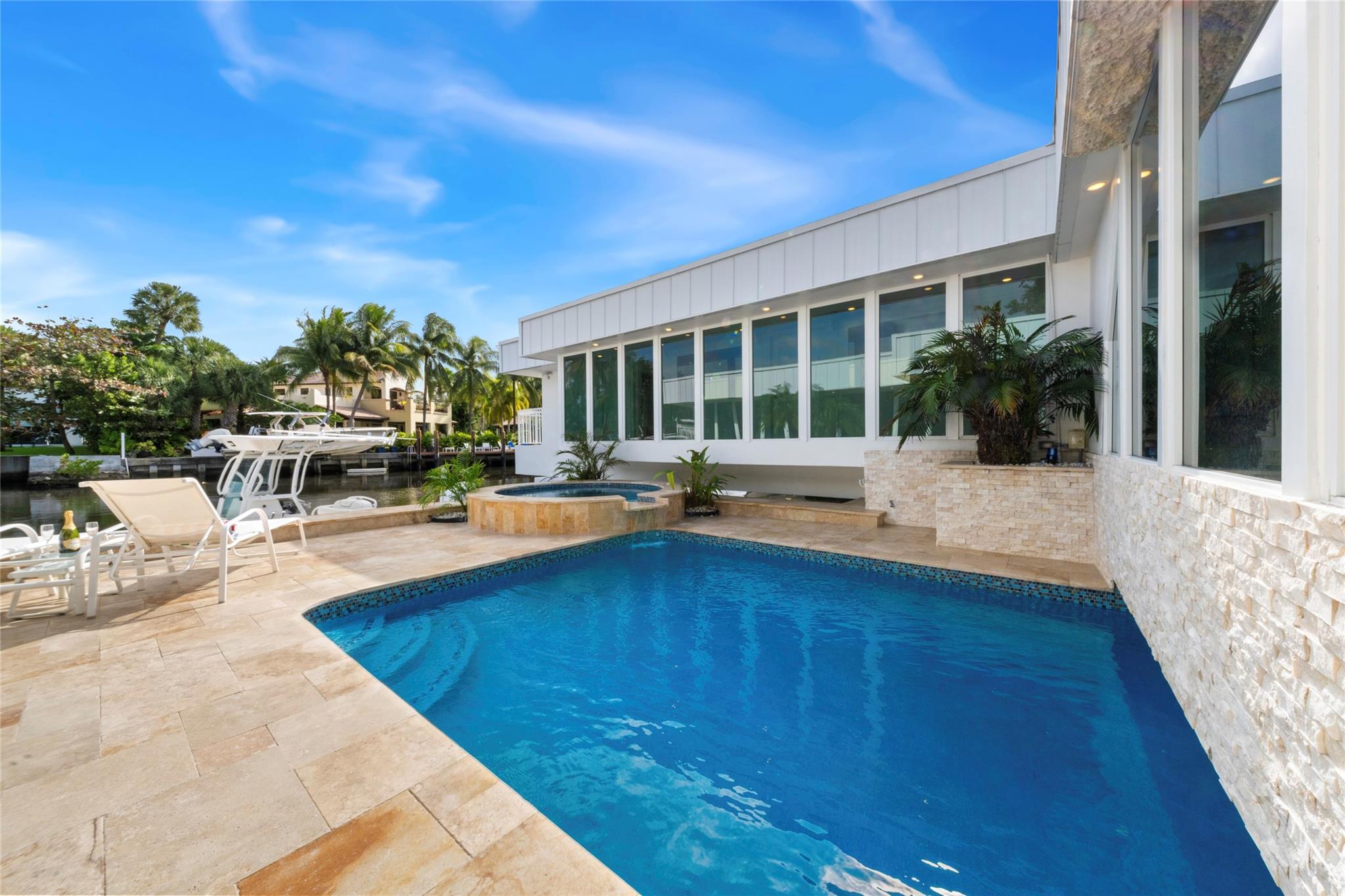 Waters Edge 88-11 B - Residential