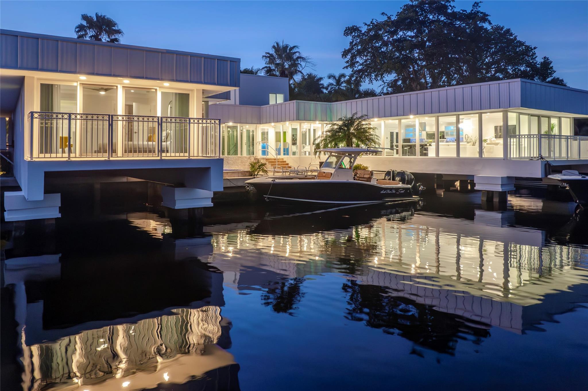 Waters Edge 88-11 B - Residential