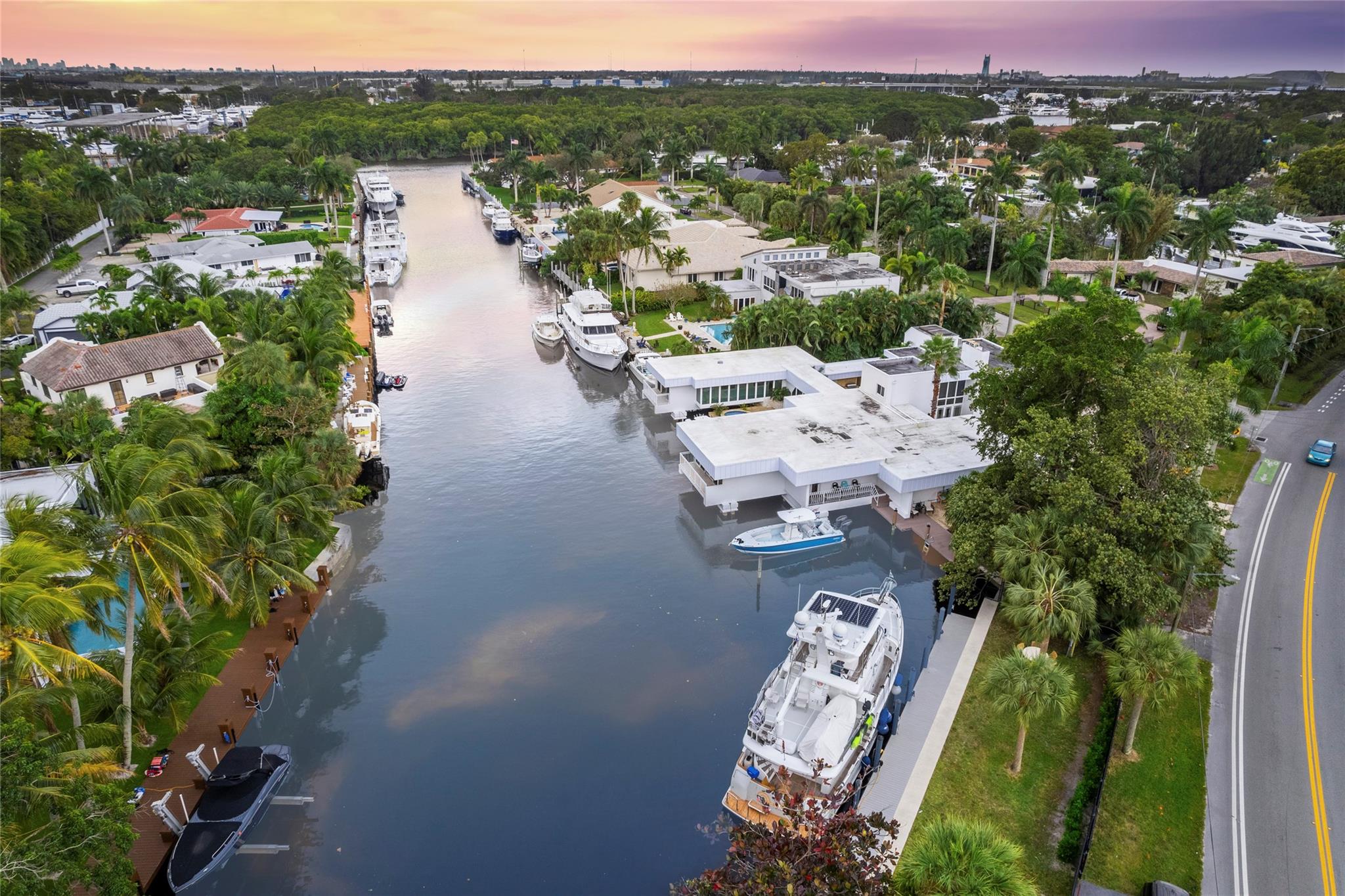 Waters Edge 88-11 B - Residential