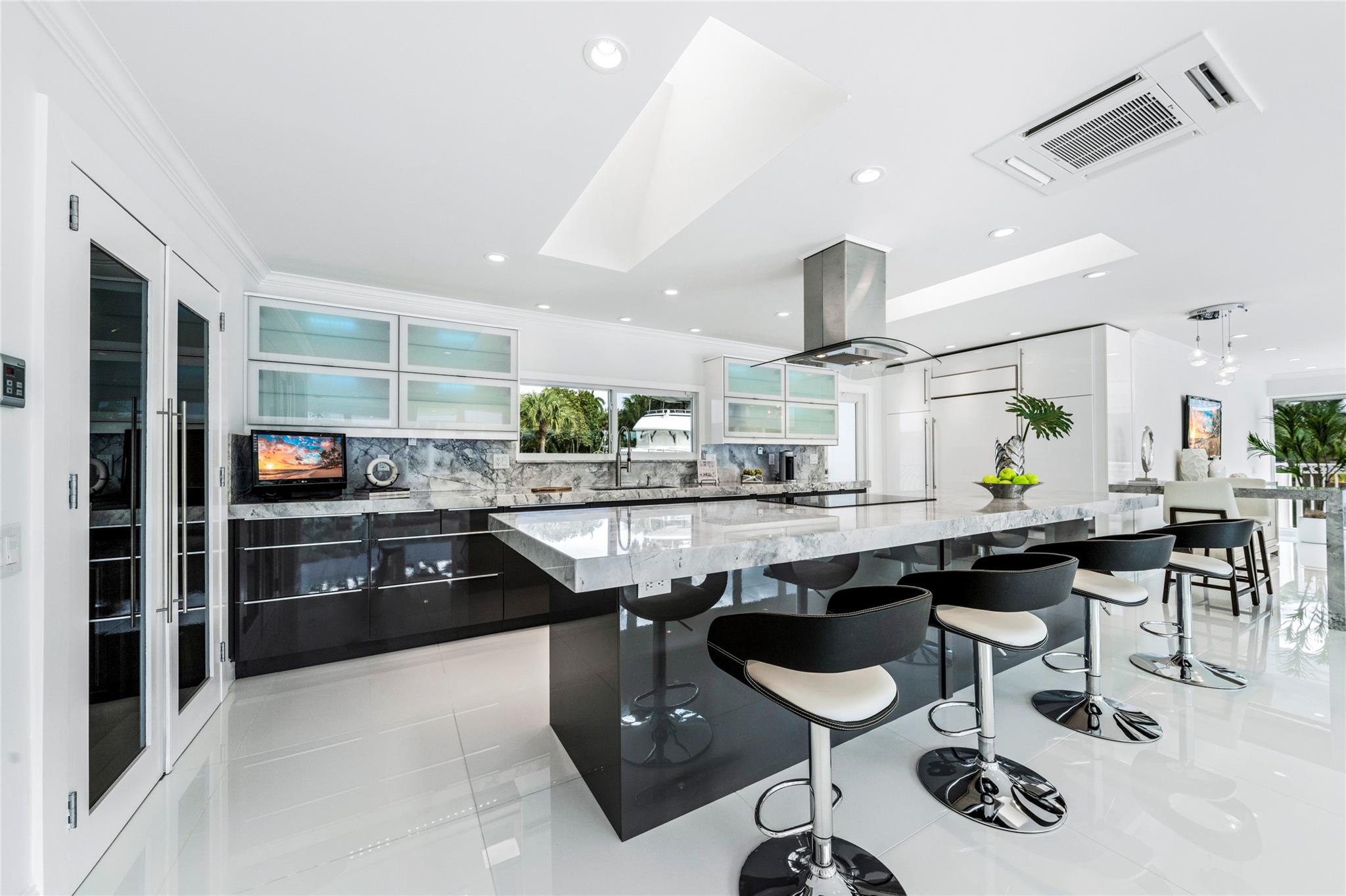 Waters Edge 88-11 B - Residential