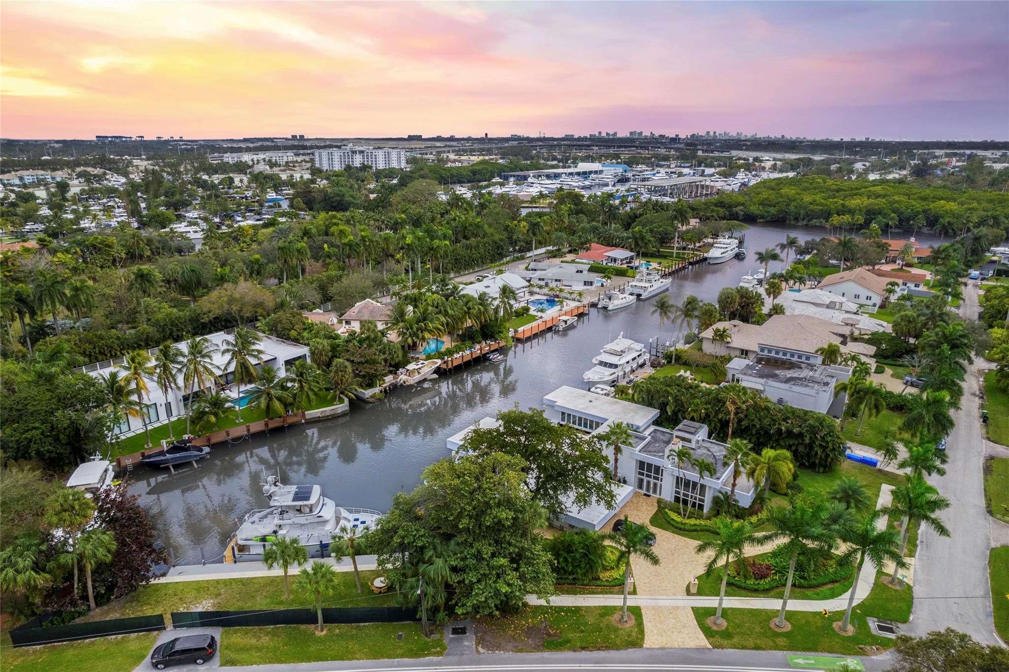 Waters Edge 88-11 B - Residential