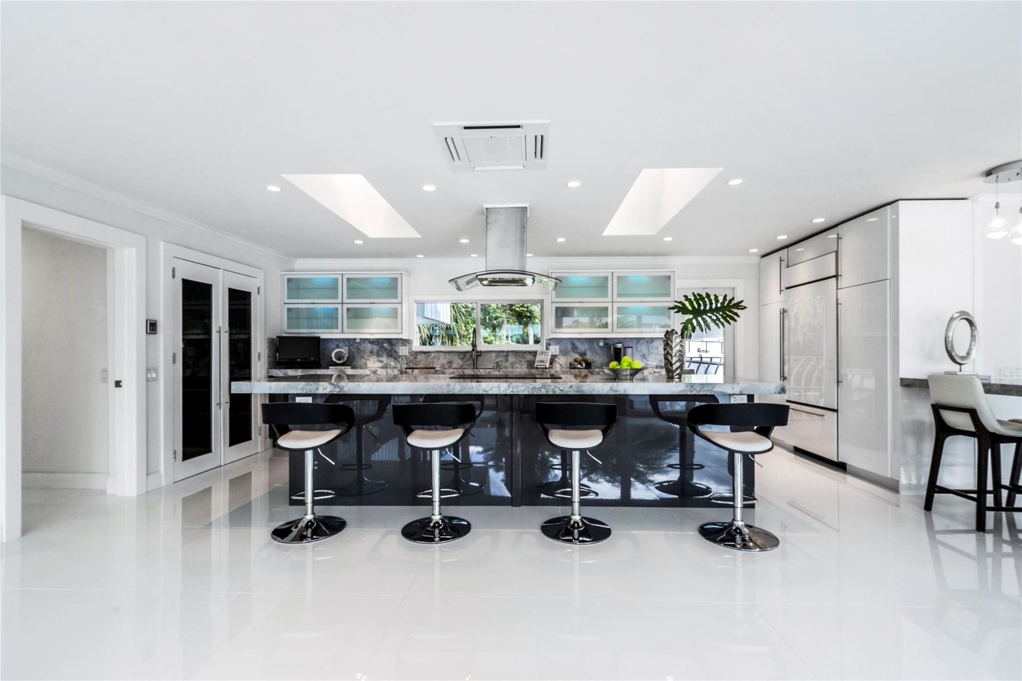 Waters Edge 88-11 B - Residential