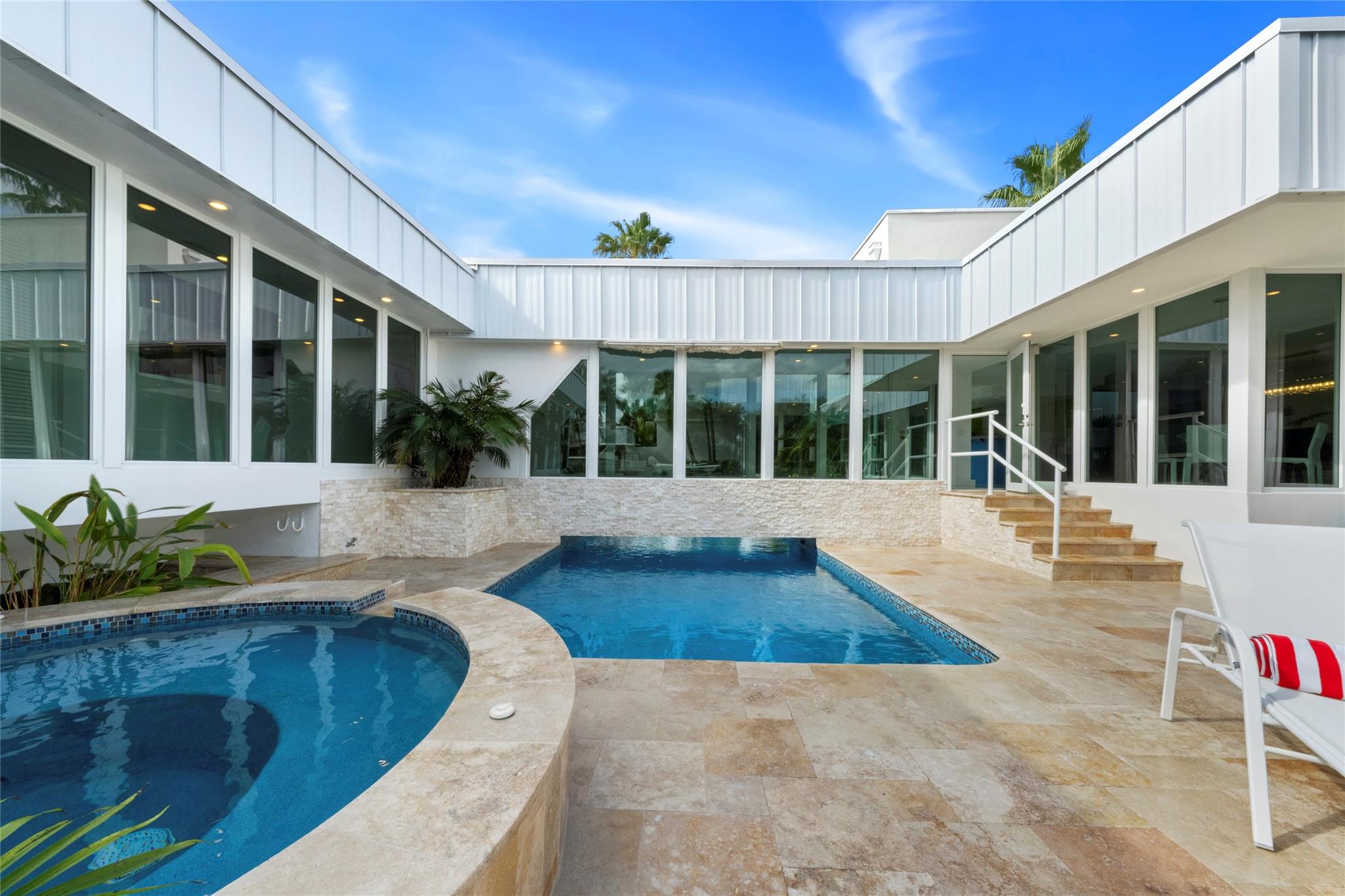 Waters Edge 88-11 B - Residential