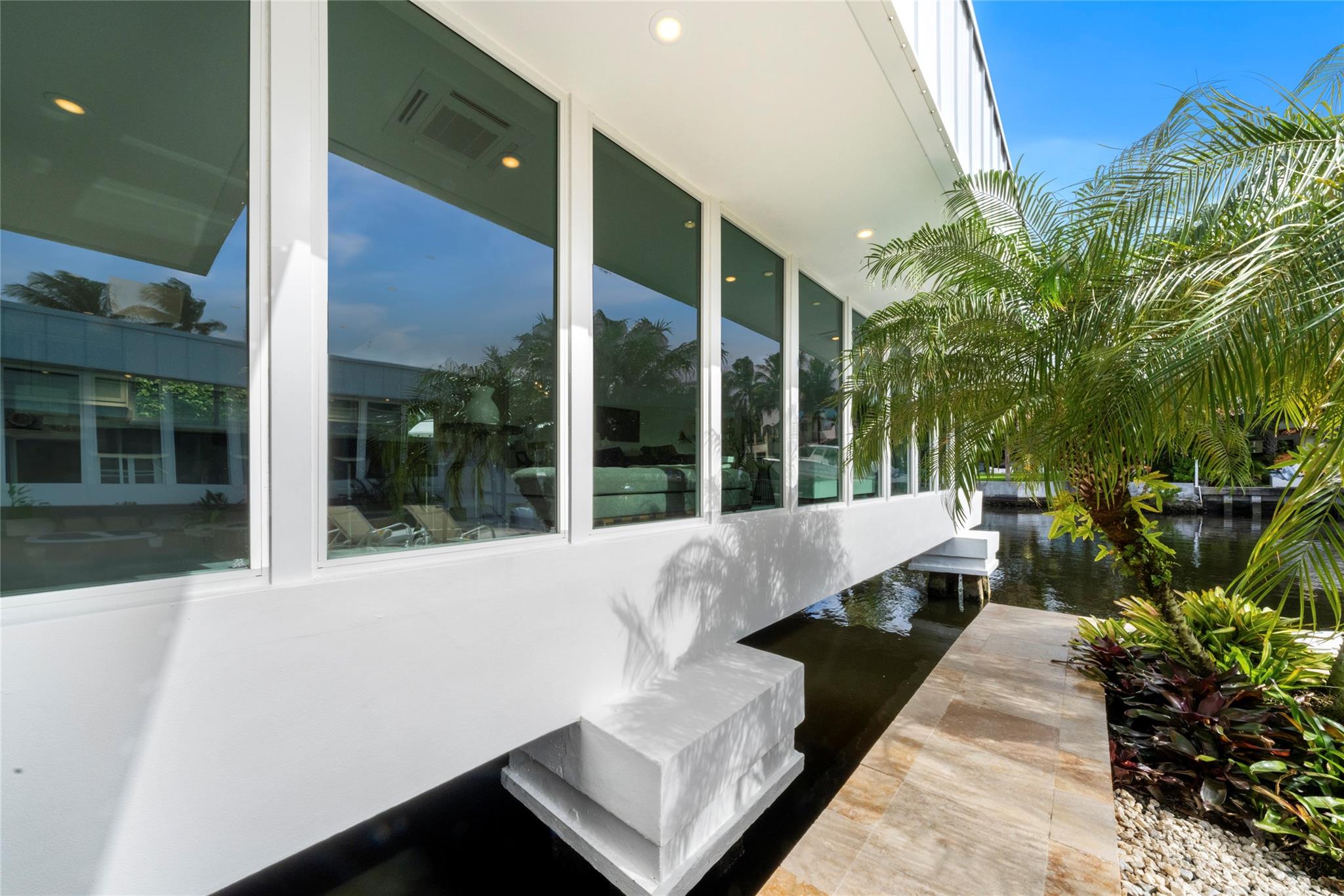 Waters Edge 88-11 B - Residential