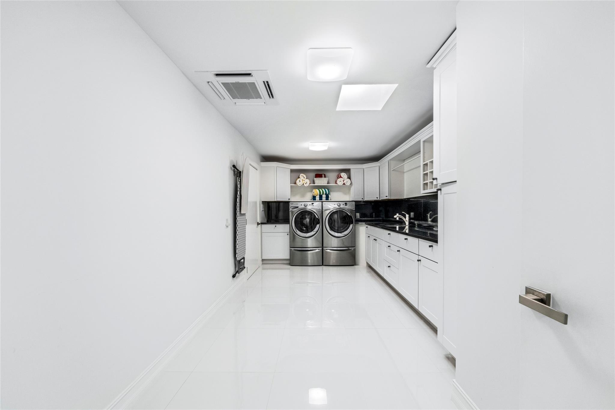 Waters Edge 88-11 B - Residential