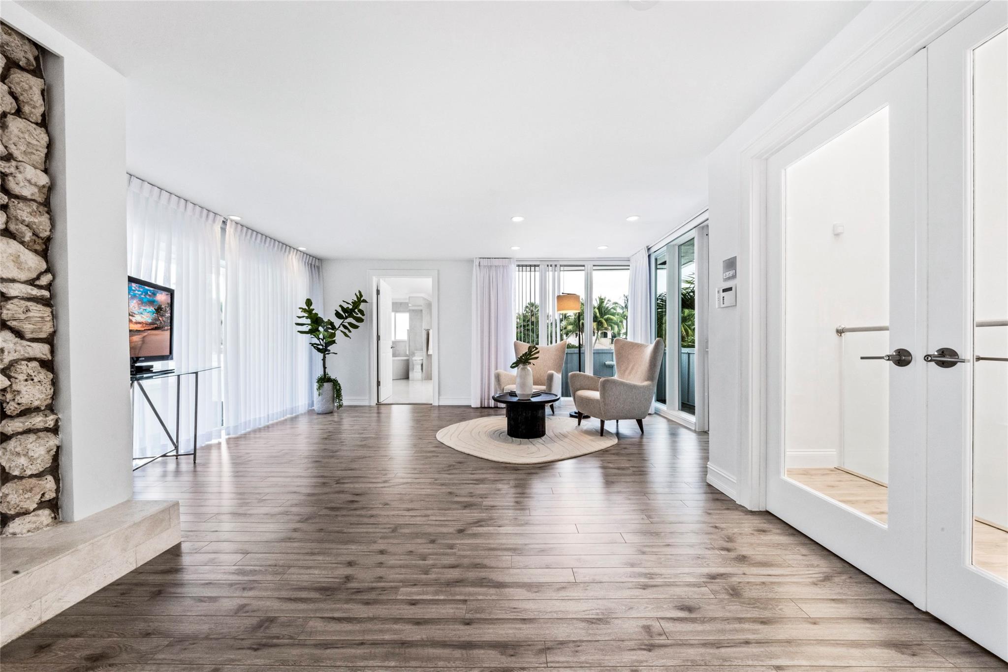 Waters Edge 88-11 B - Residential