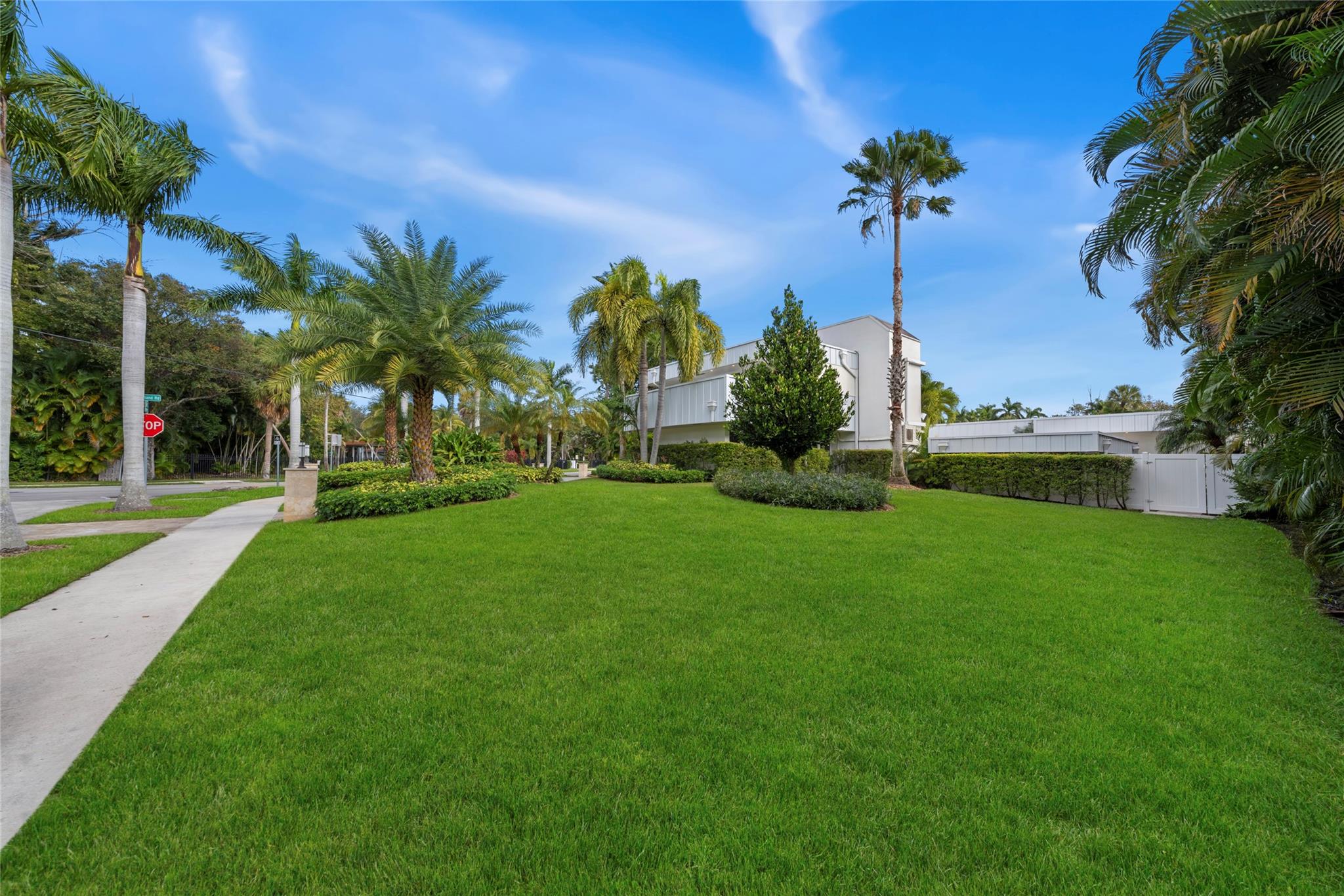 Waters Edge 88-11 B - Residential