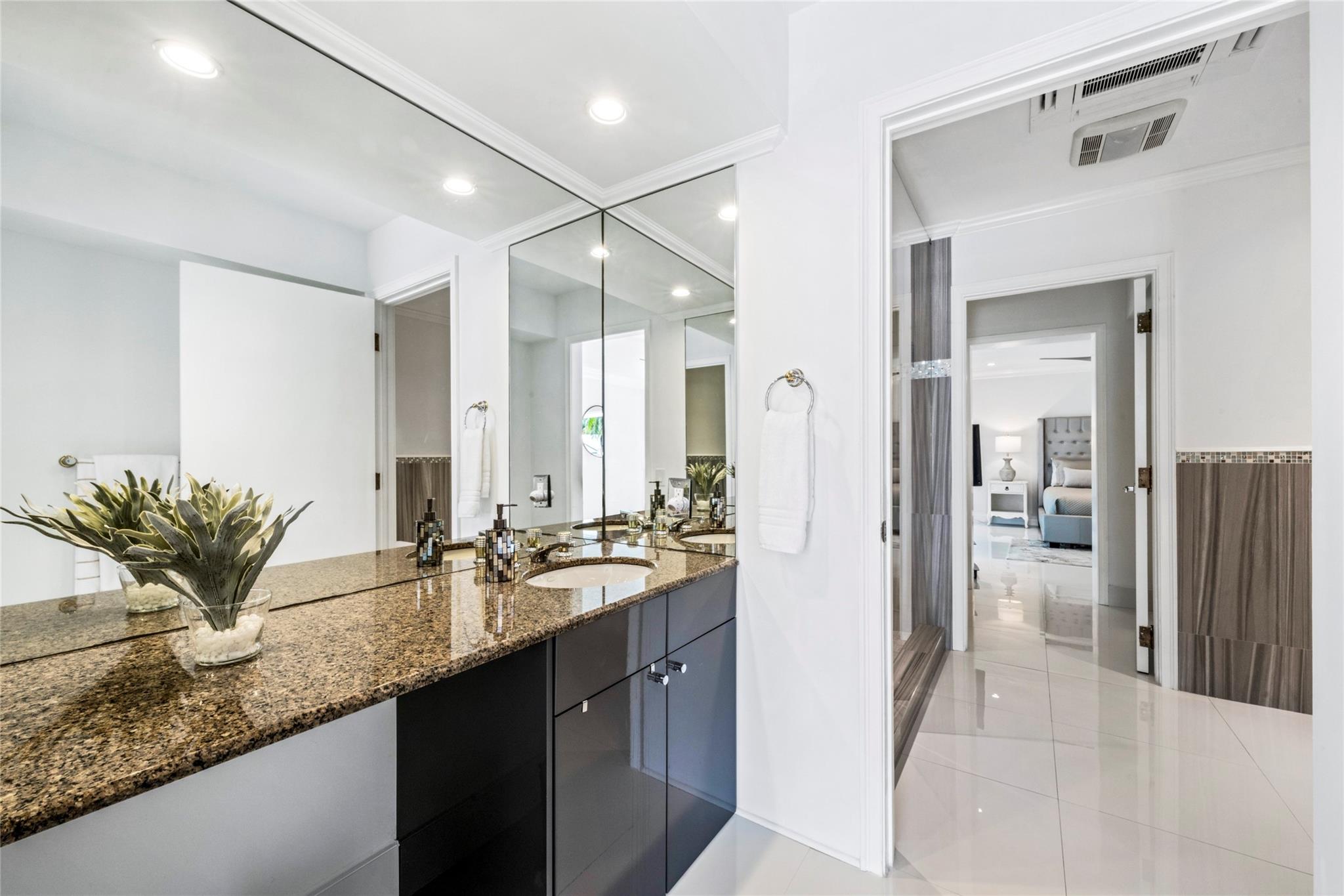 Waters Edge 88-11 B - Residential