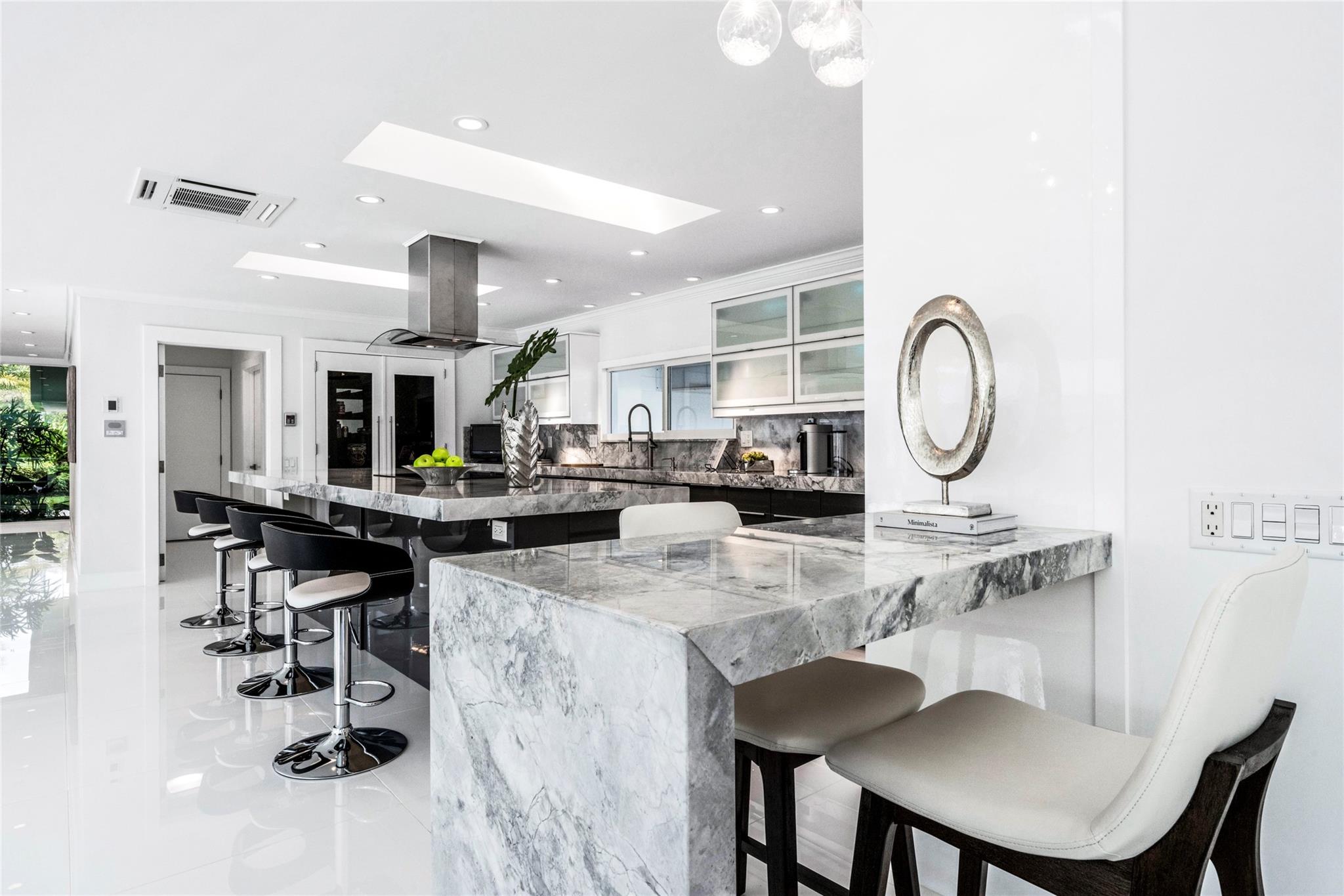 Waters Edge 88-11 B - Residential