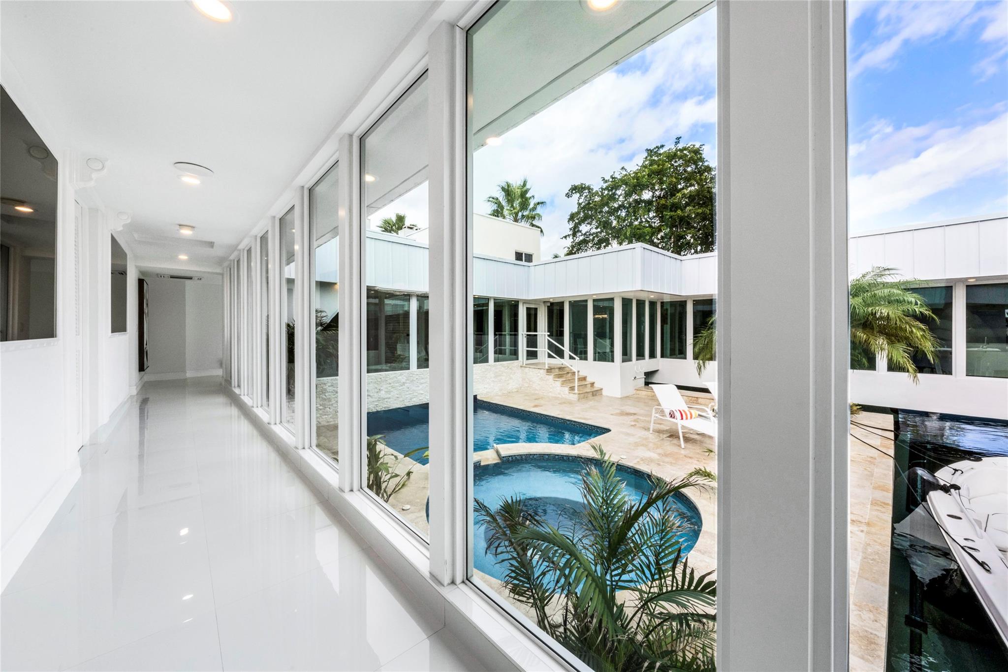 Waters Edge 88-11 B - Residential