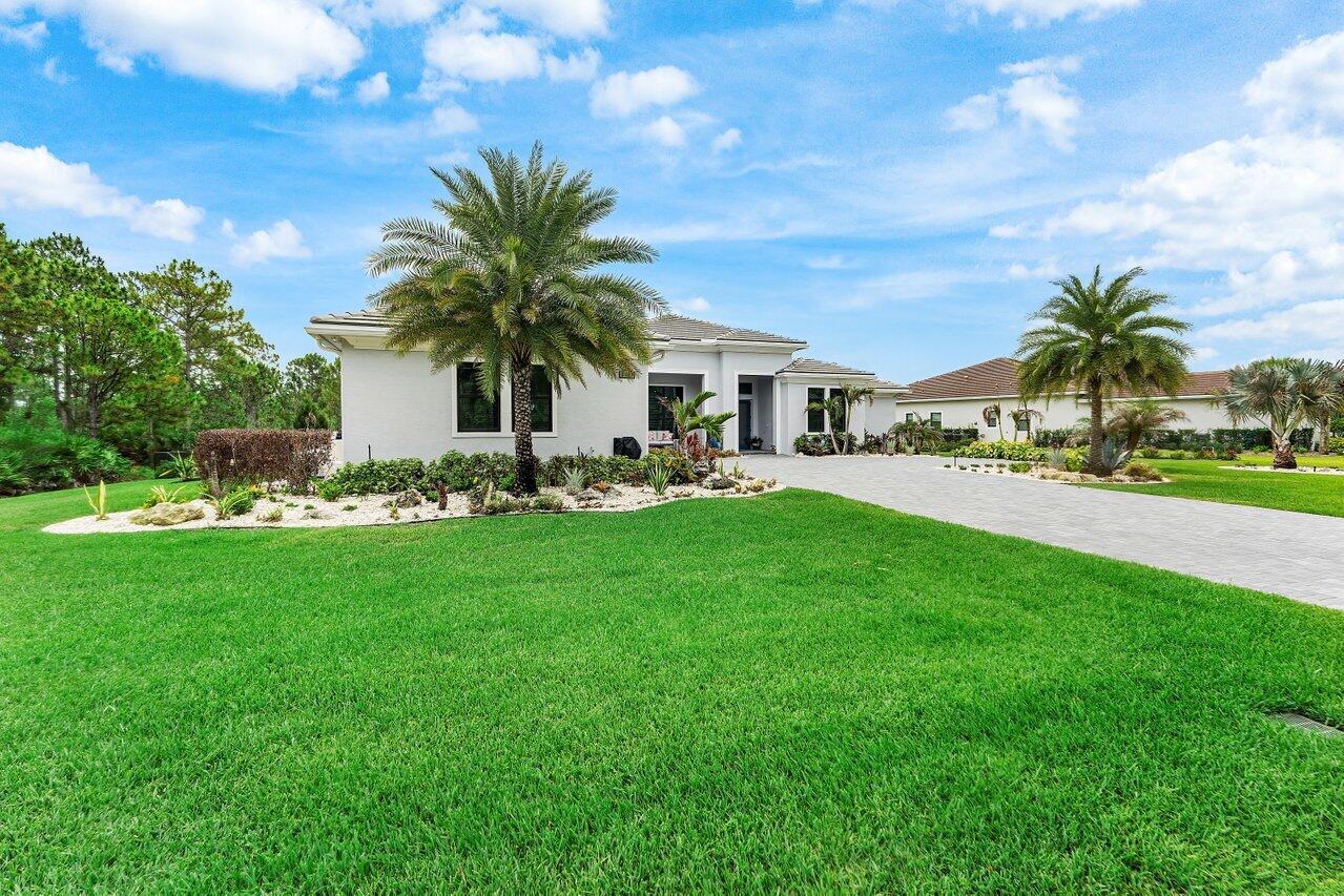 2893 SW Goldenglow Drive