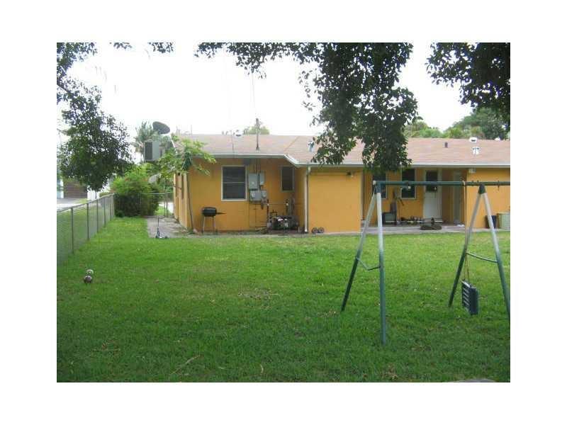 North Hollywood 4-1 B - Residential Lease