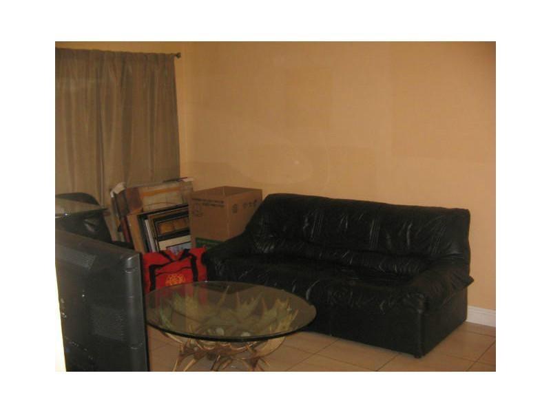 North Hollywood 4-1 B - Residential Lease