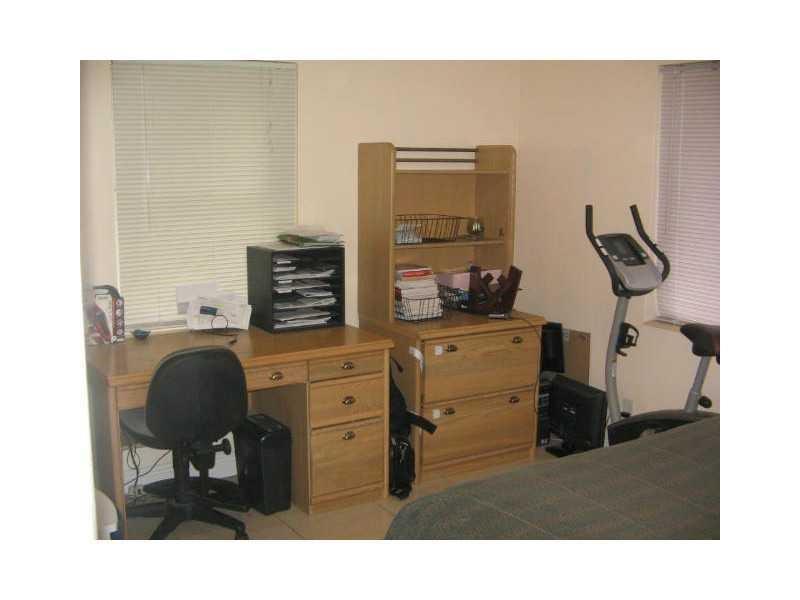 North Hollywood 4-1 B - Residential Lease