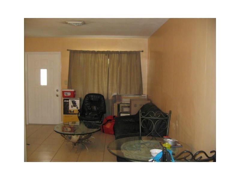 North Hollywood 4-1 B - Residential Lease