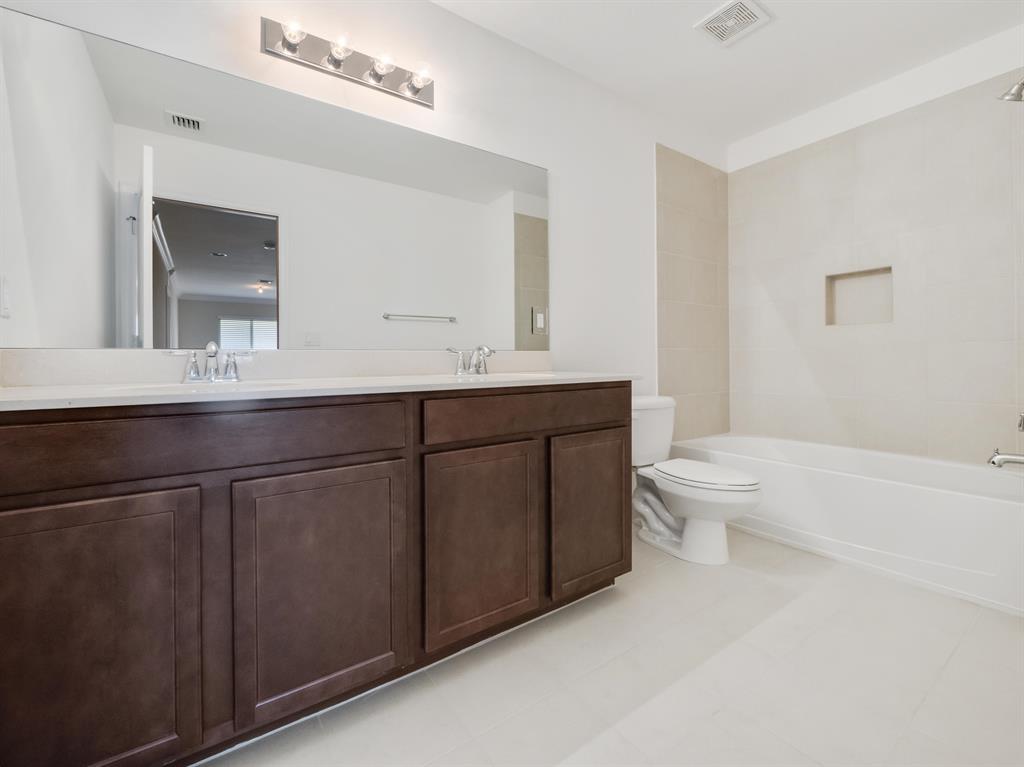 LIMESTONE CAY - Residential Lease