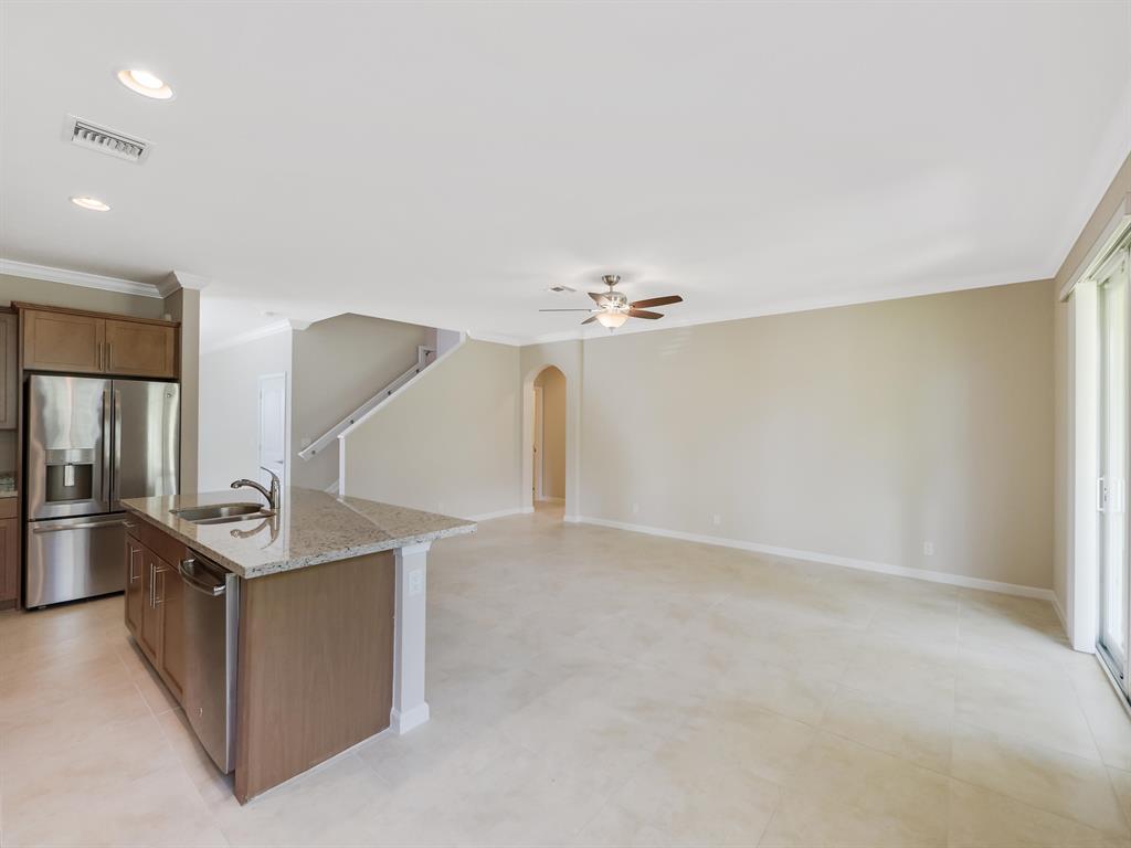 LIMESTONE CAY - Residential Lease