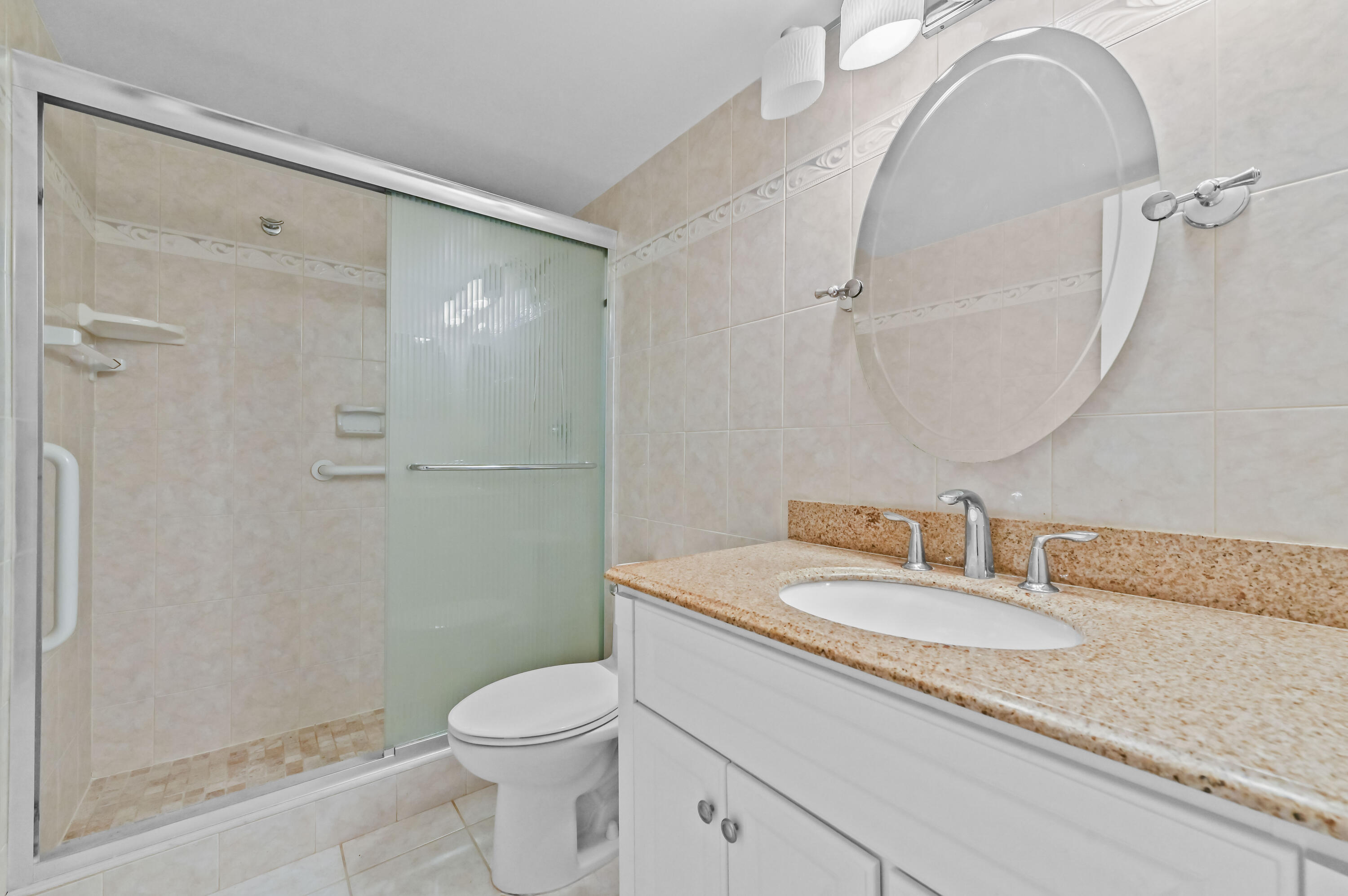 HORIZON WEST CONDO - Residential