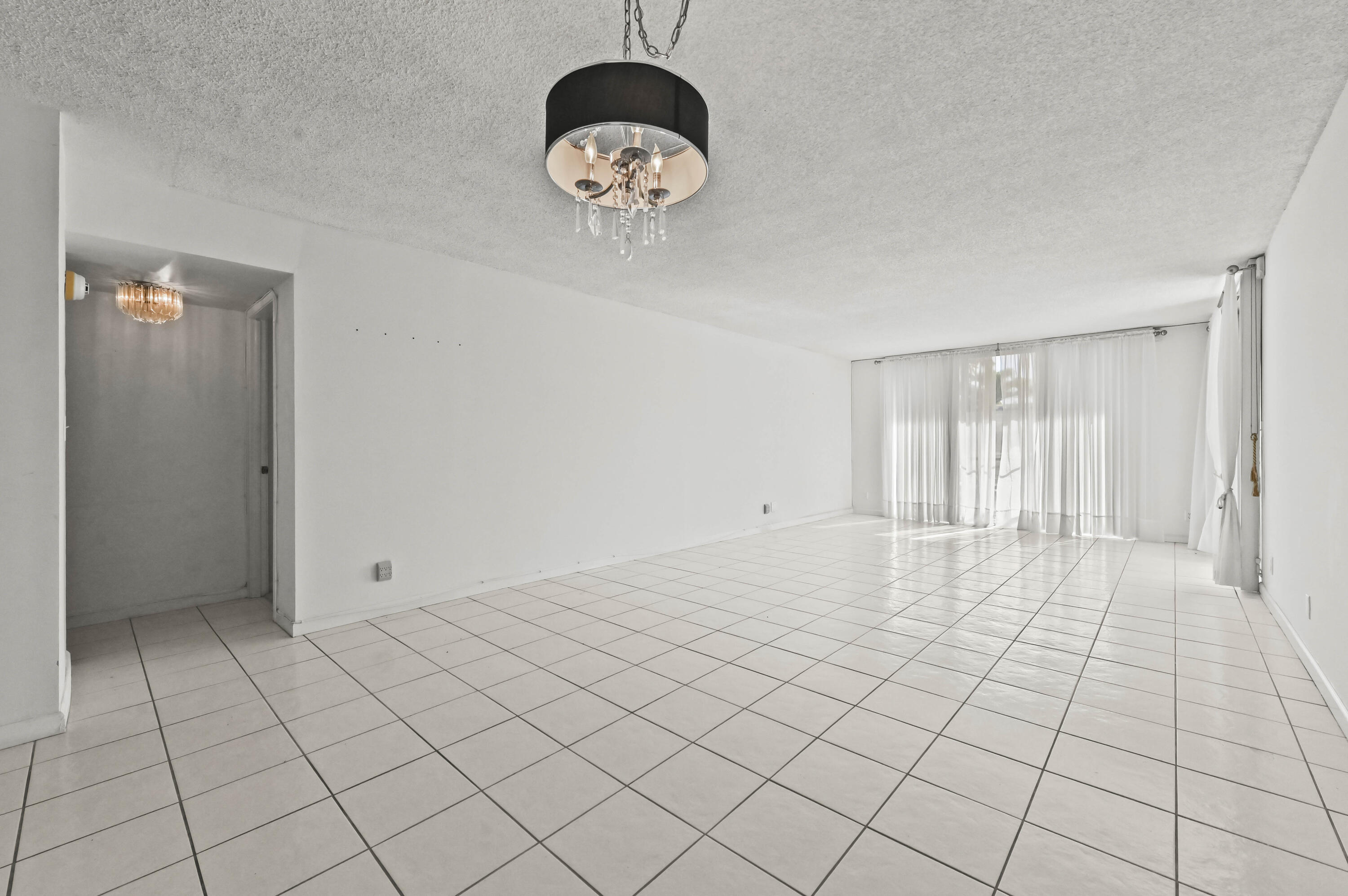 HORIZON WEST CONDO - Residential