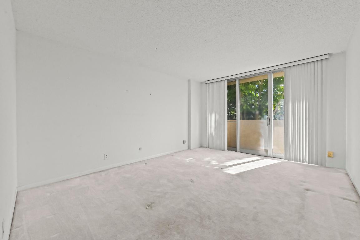 HORIZON WEST CONDO - Residential