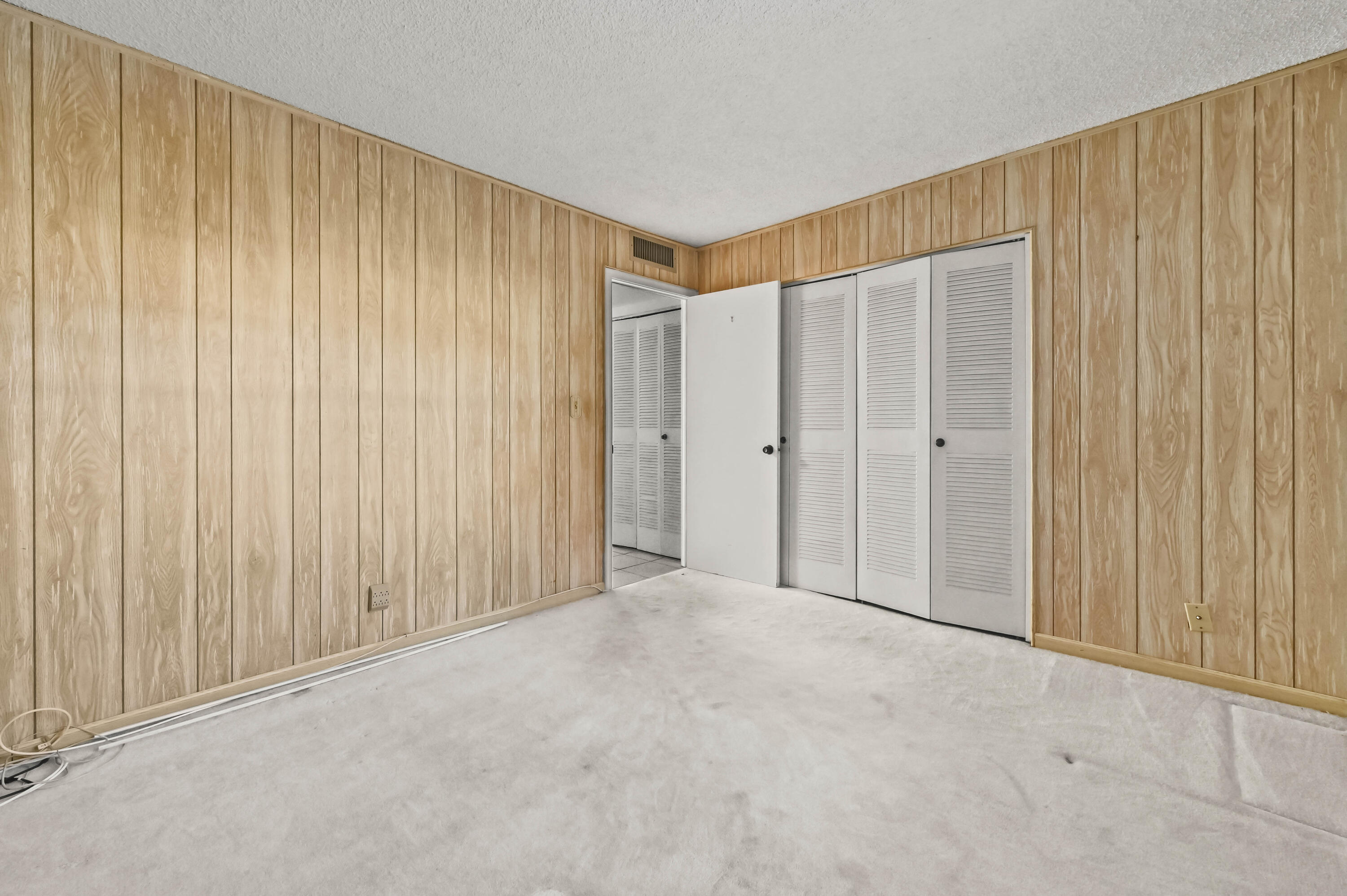 HORIZON WEST CONDO - Residential