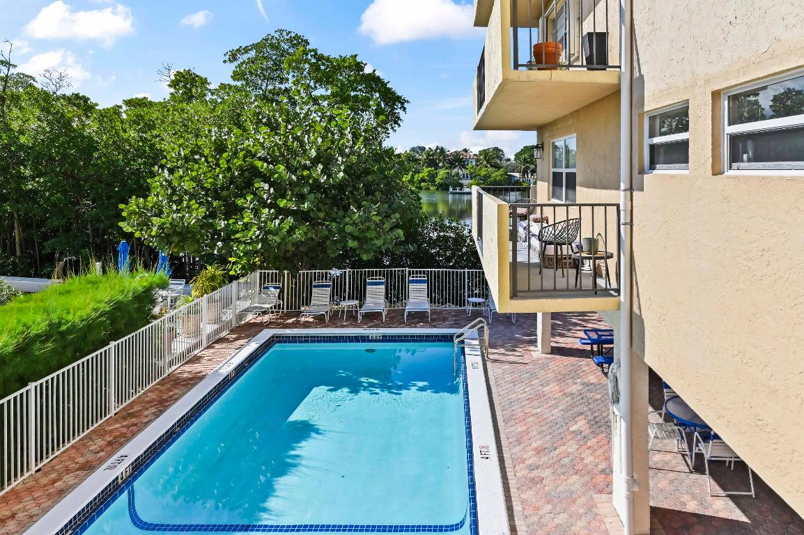 HORIZON WEST CONDO - Residential