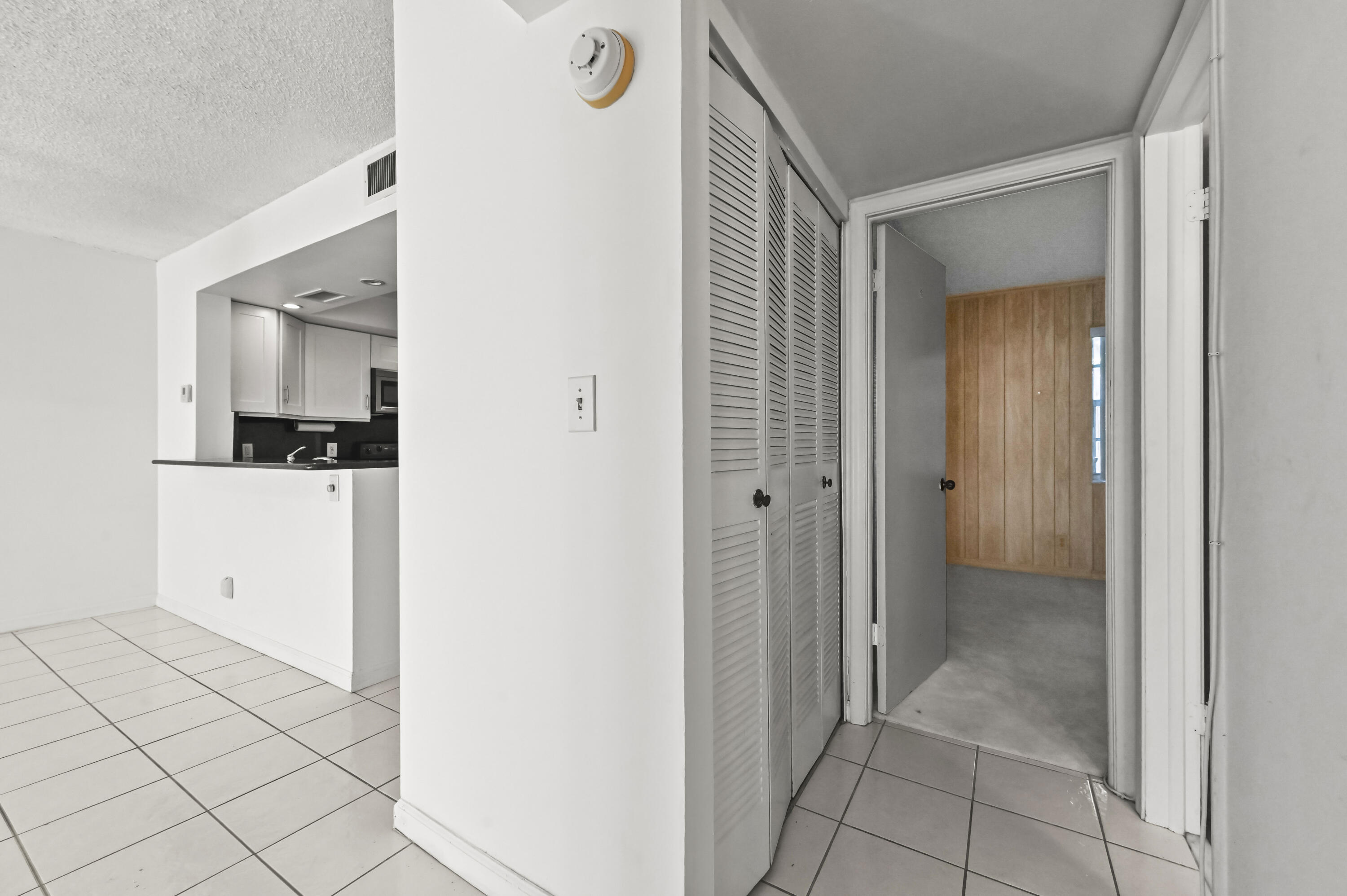 HORIZON WEST CONDO - Residential