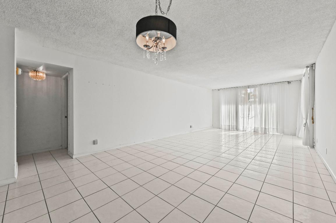 HORIZON WEST CONDO - Residential