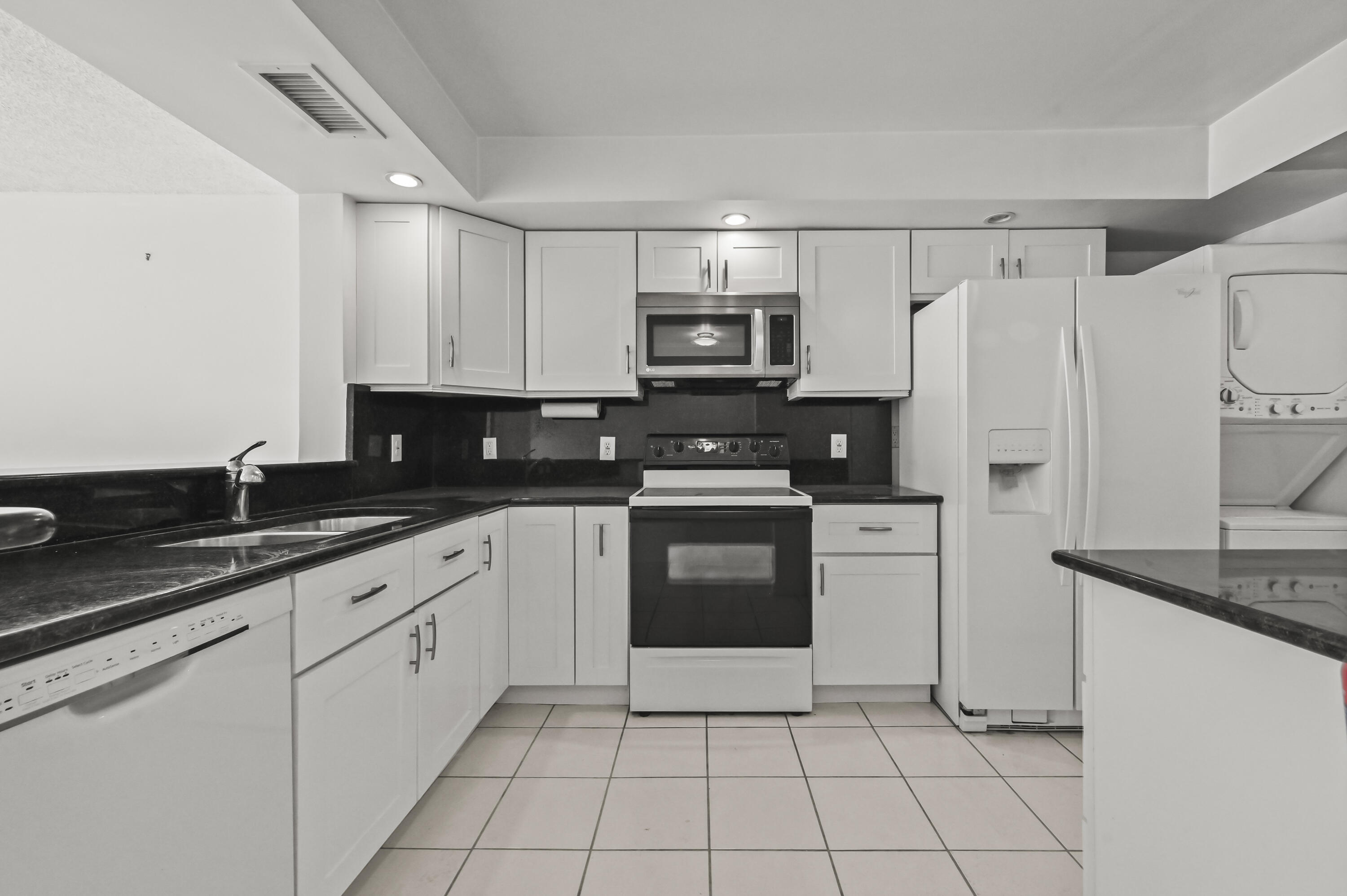 3581 S Ocean Boulevard 2d