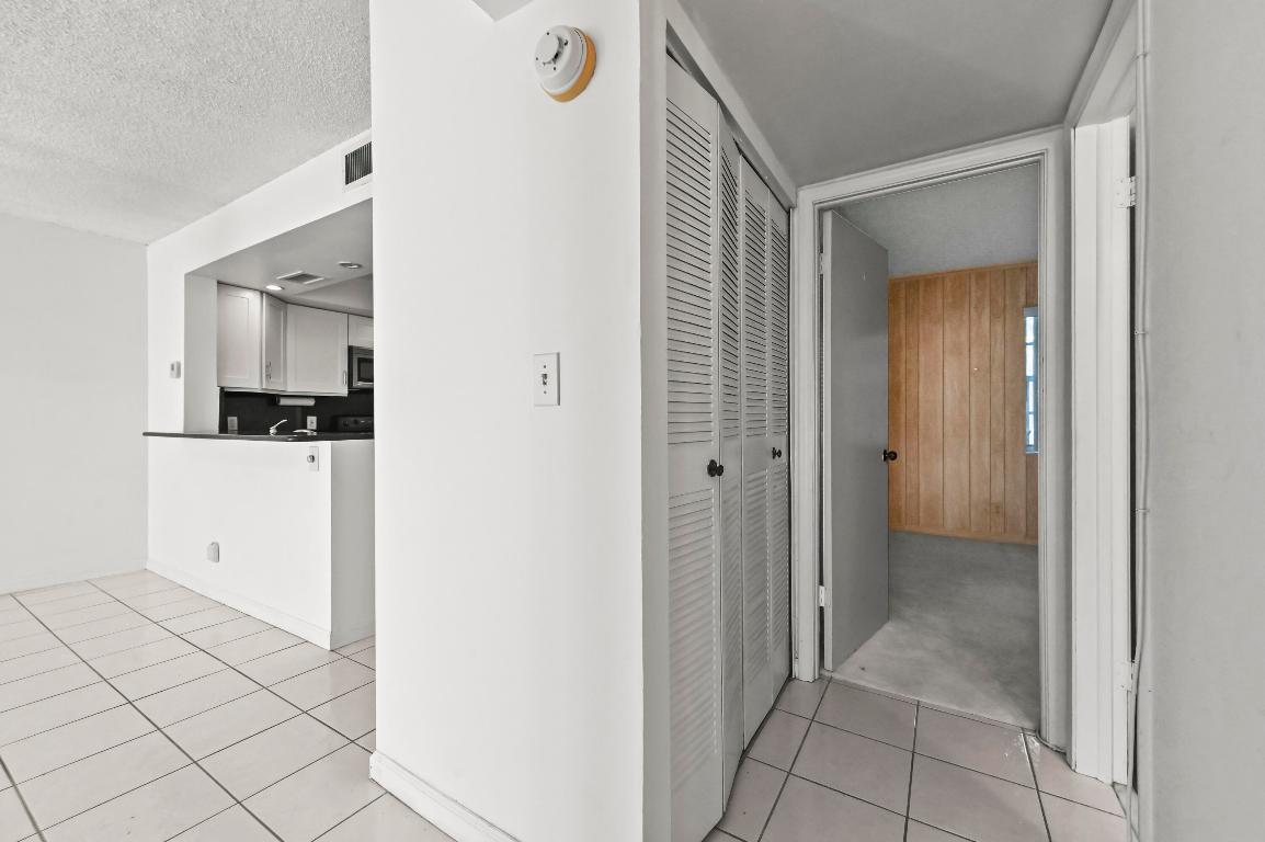 HORIZON WEST CONDO - Residential