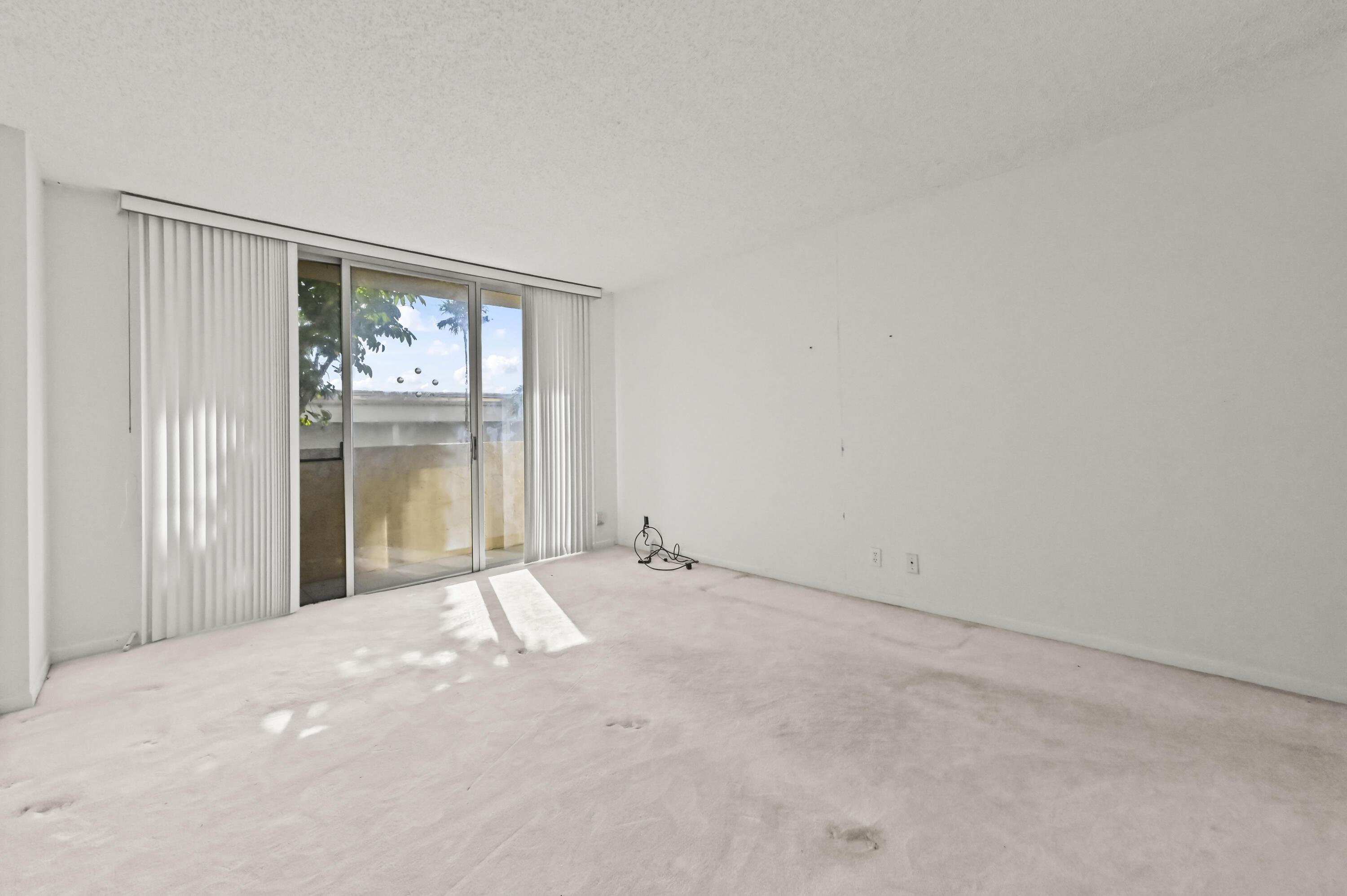 HORIZON WEST CONDO - Residential