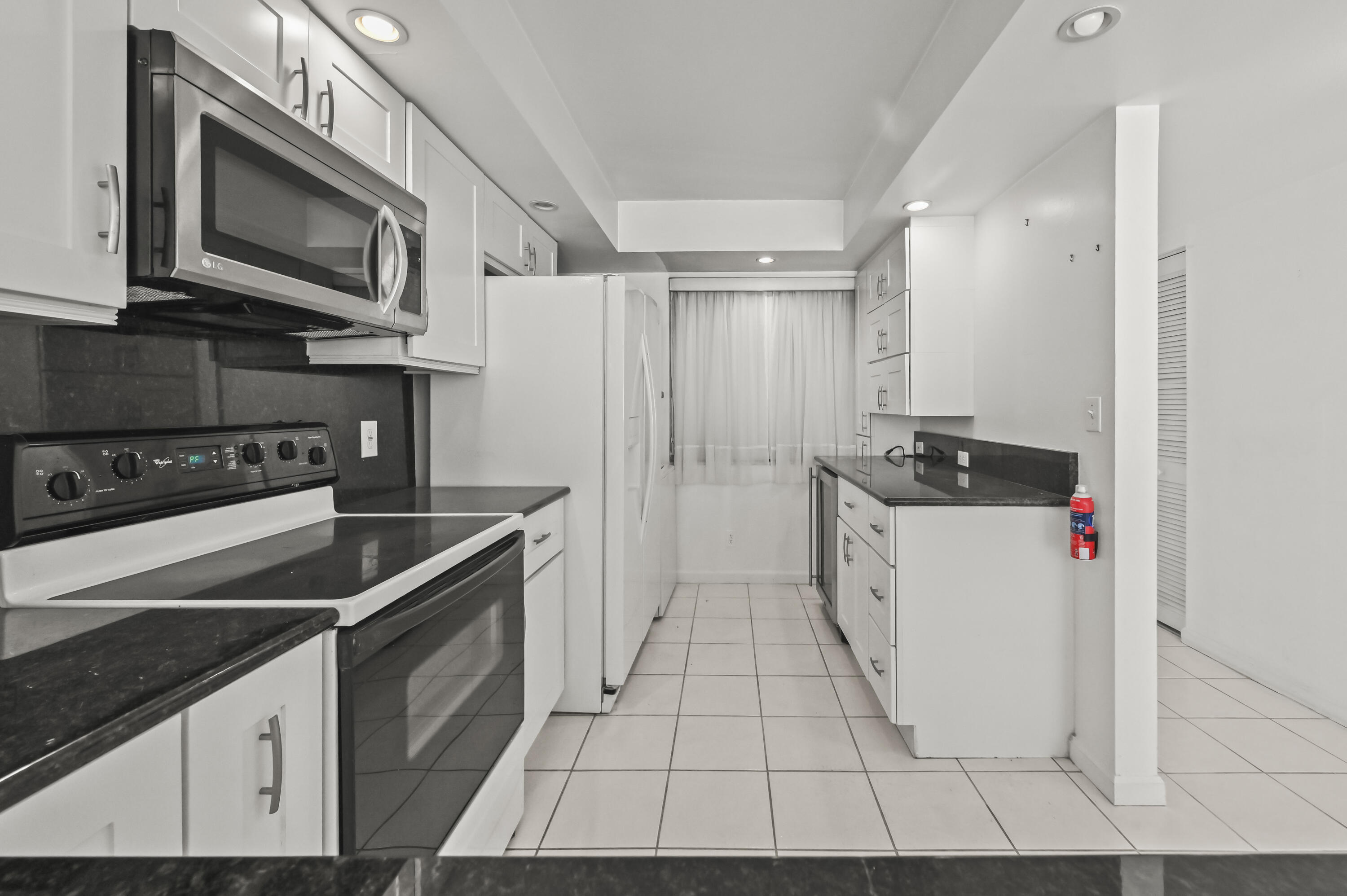 HORIZON WEST CONDO - Residential