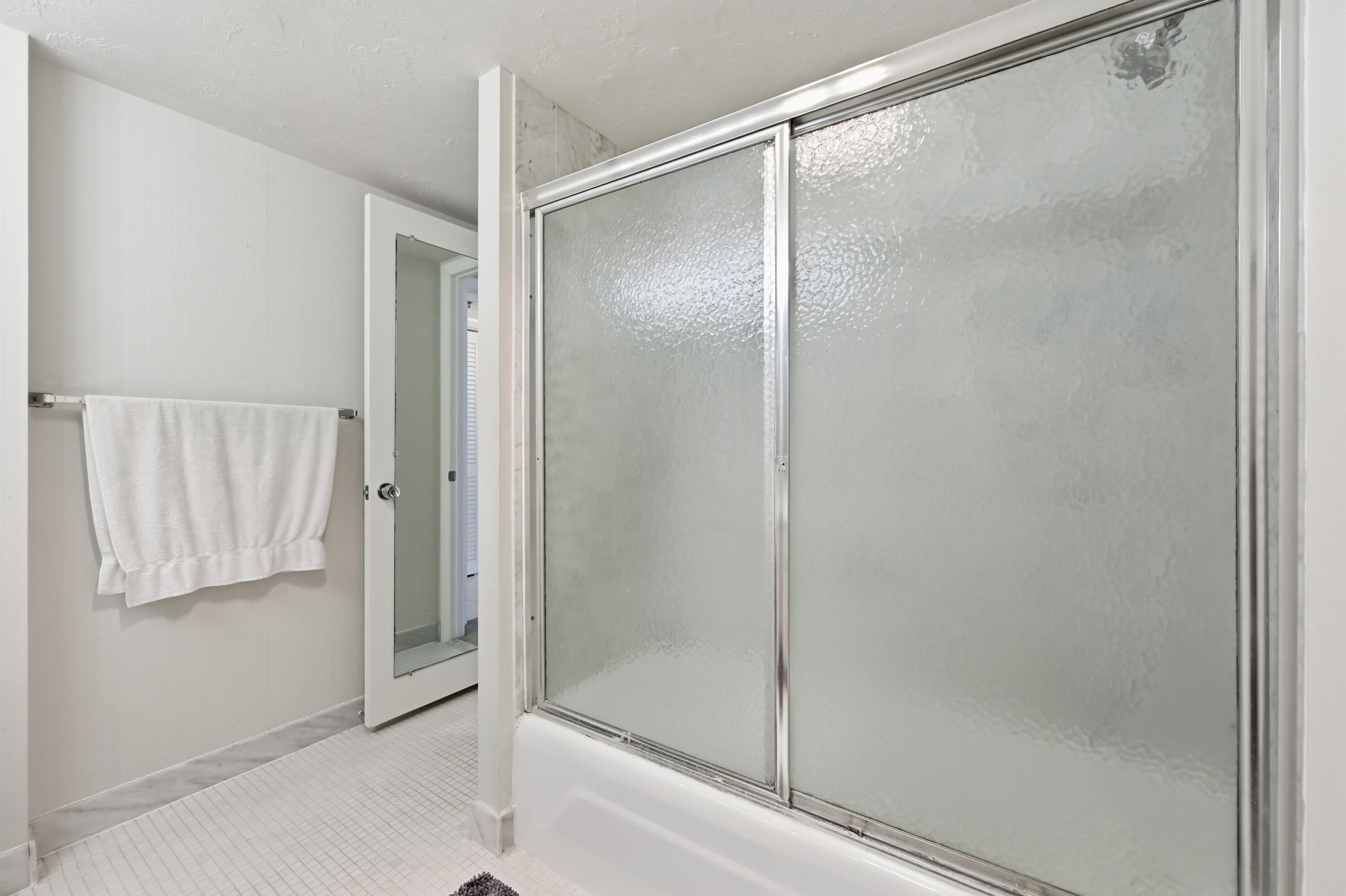 ABERDEEN ARMS CONDO - Residential