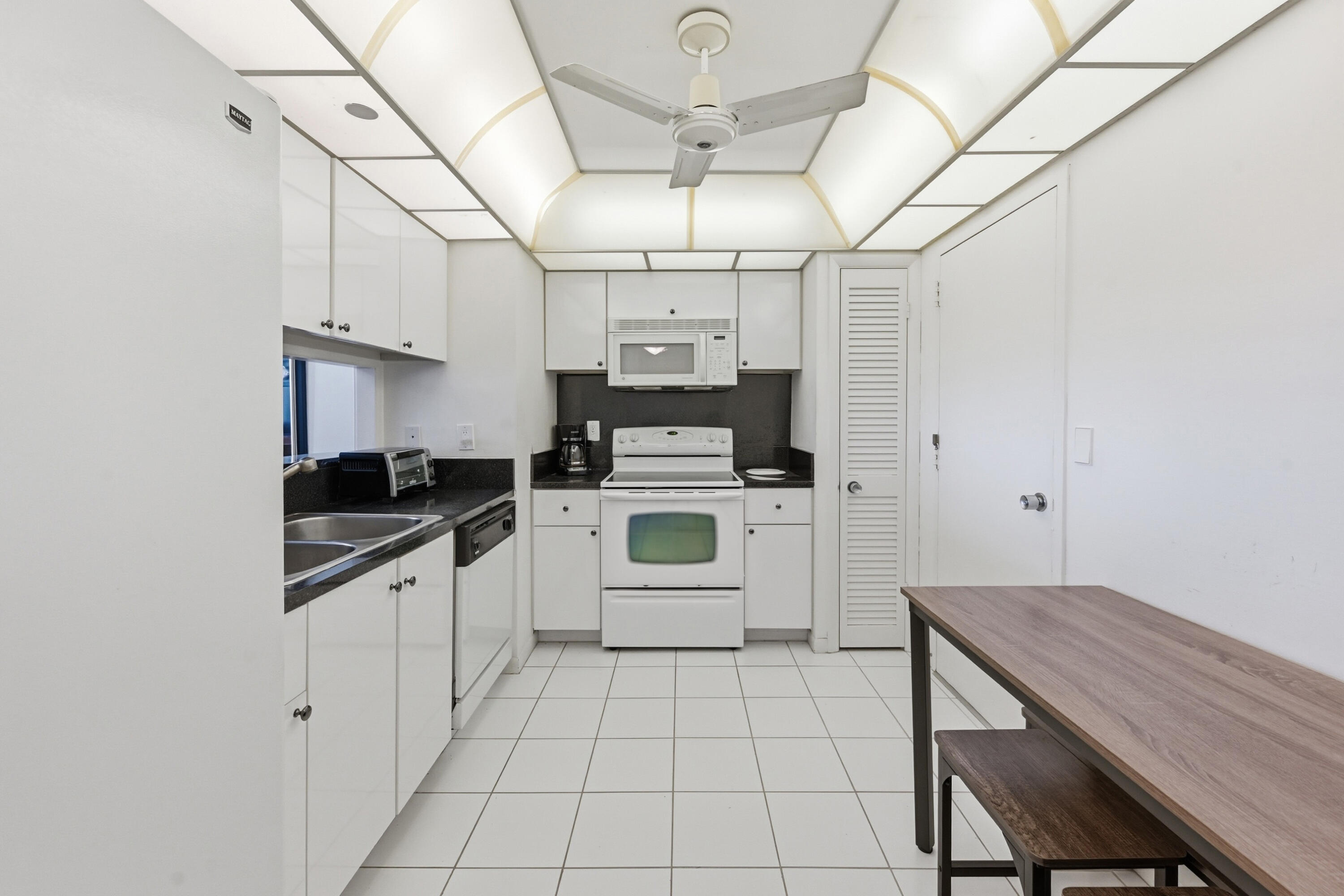 ABERDEEN ARMS CONDO - Residential