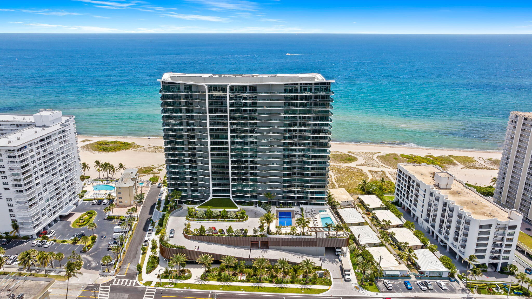 900 N Ocean Boulevard 906