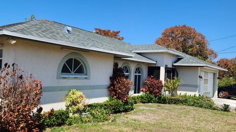 8403 SE Pettway Street Hobe Sound FL 33455