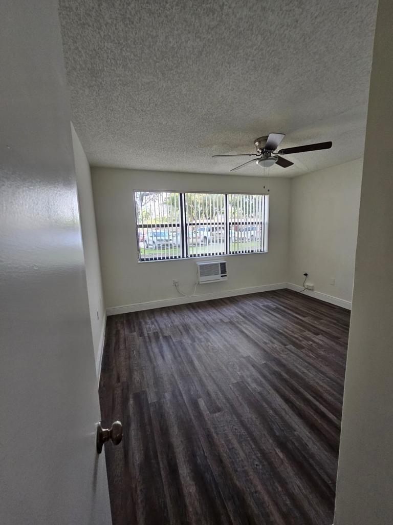 Country Club Towers - Residential Lease