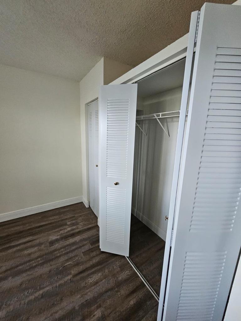 Country Club Towers - Residential Lease