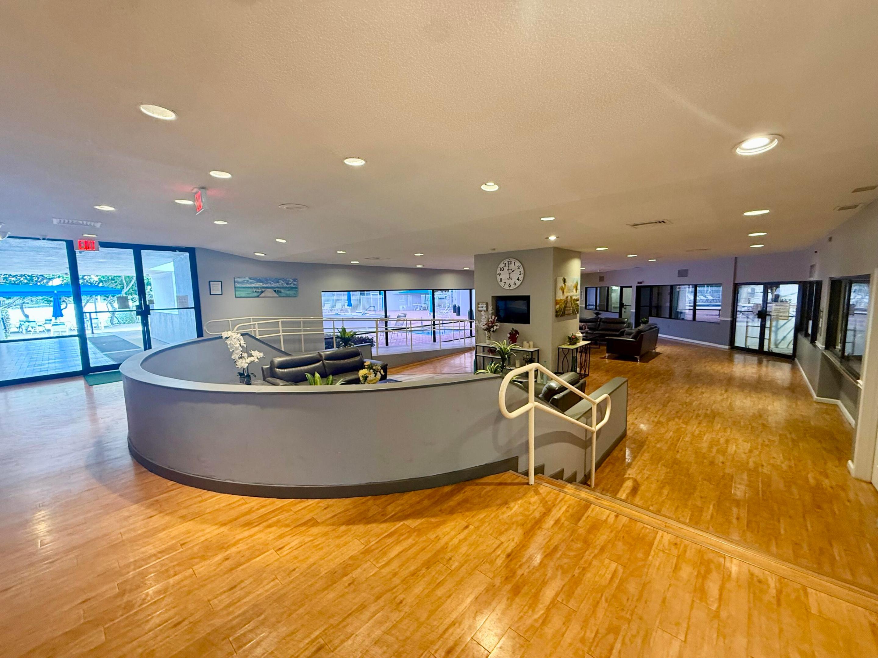 LIME BAY CONDOMINIUM 1 - Residential