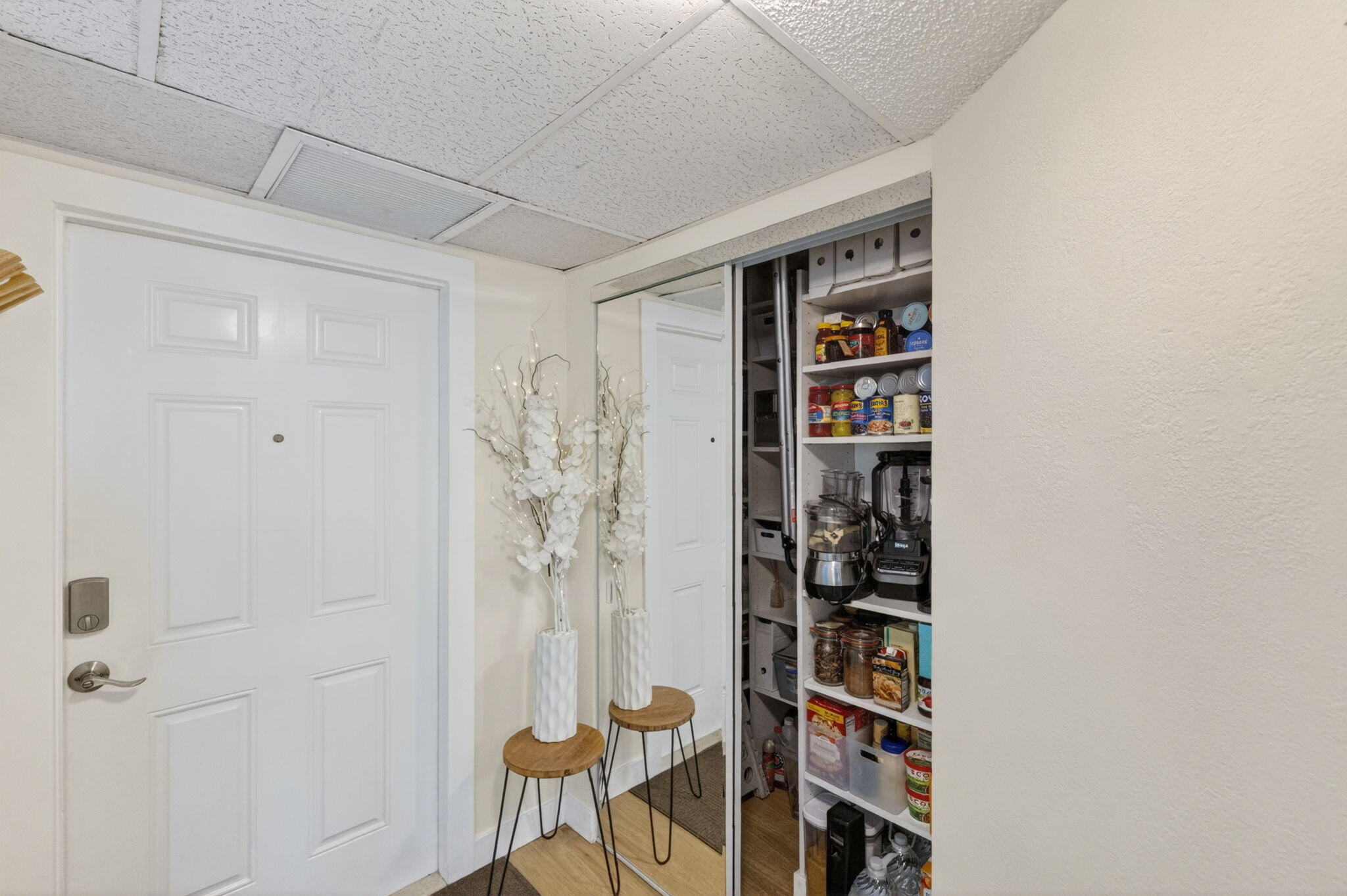 9081 Lime Bay Boulevard 115