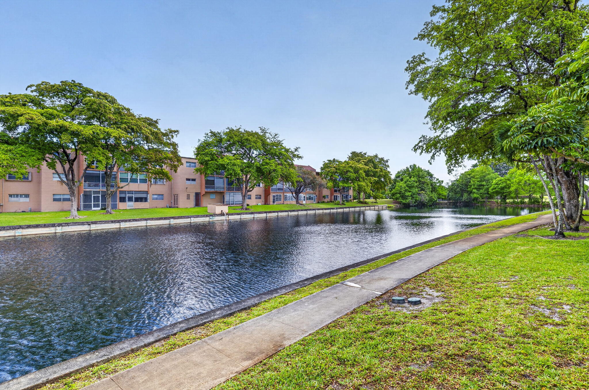 LIME BAY CONDOMINIUM 1 - Residential