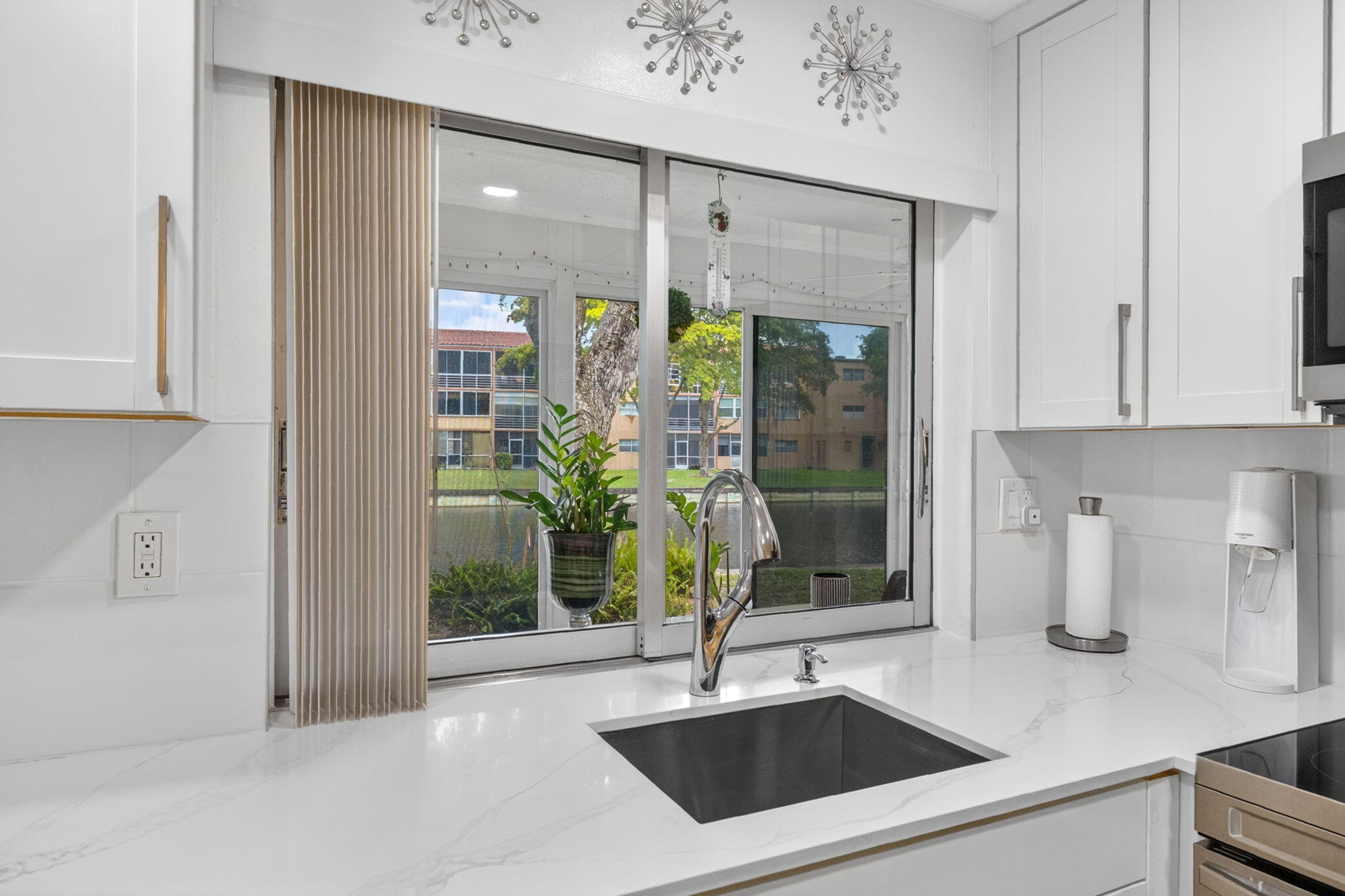 LIME BAY CONDOMINIUM 1 - Residential
