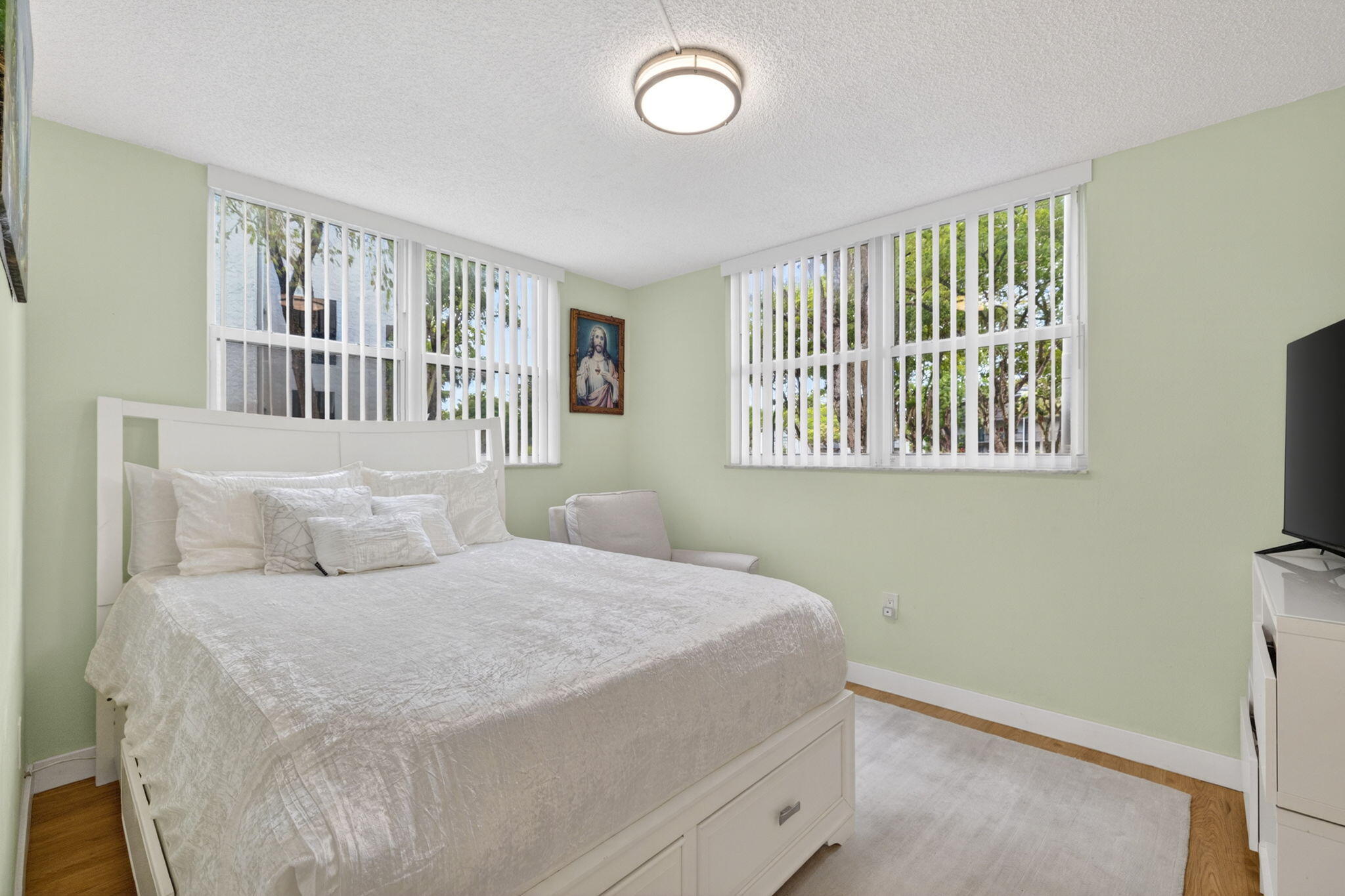 LIME BAY CONDOMINIUM 1 - Residential
