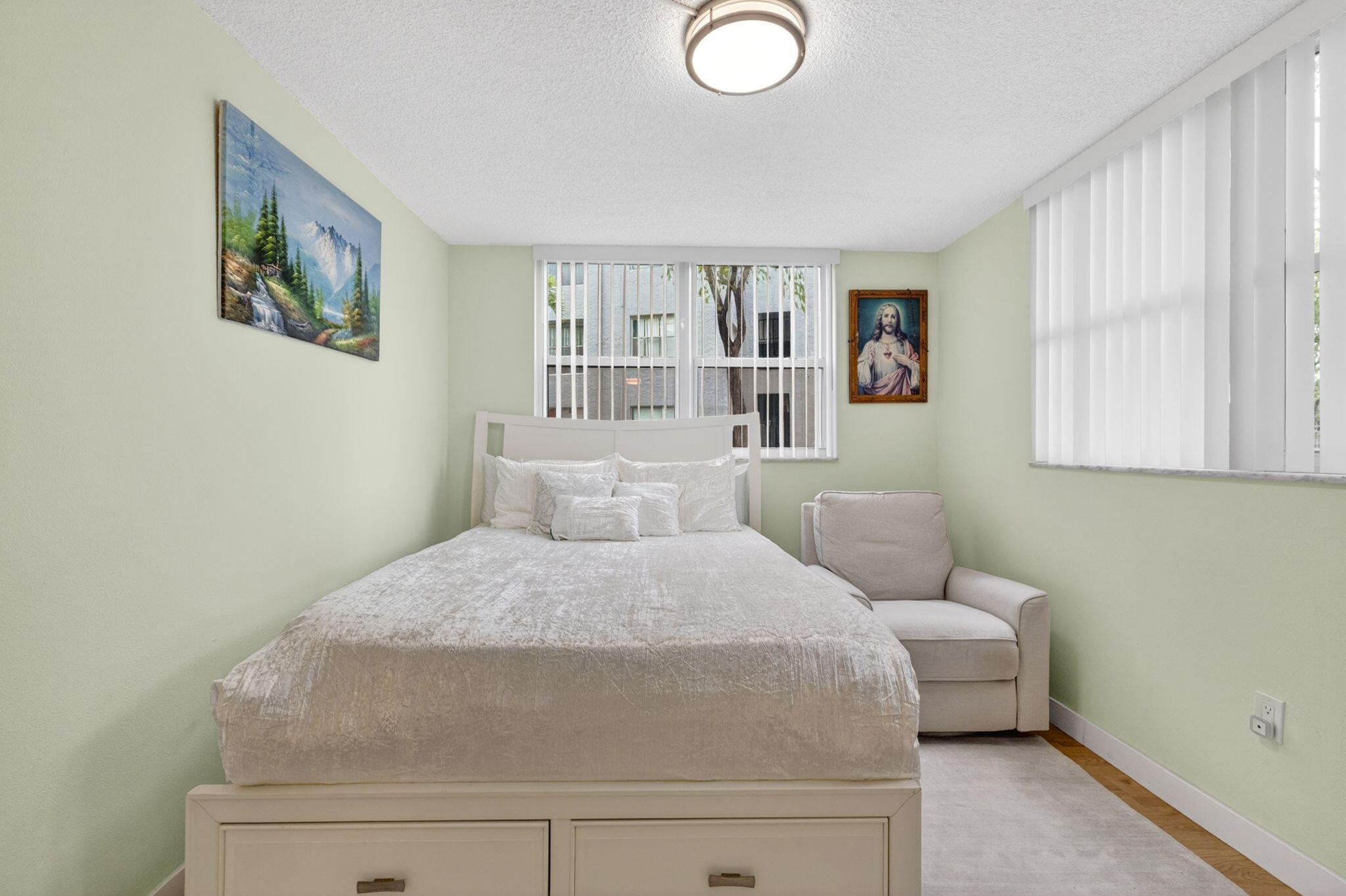 LIME BAY CONDOMINIUM 1 - Residential